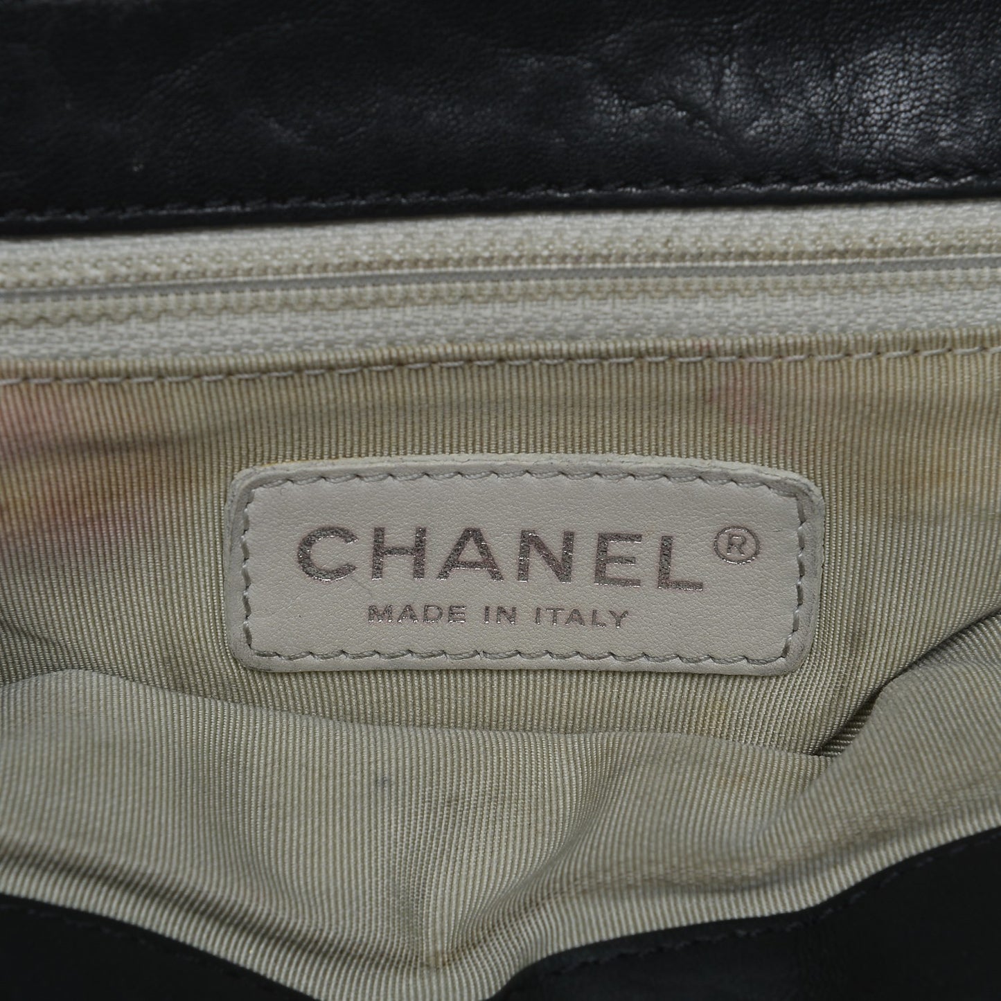 Washed Lambskin Mini Chain Around Messenger Black