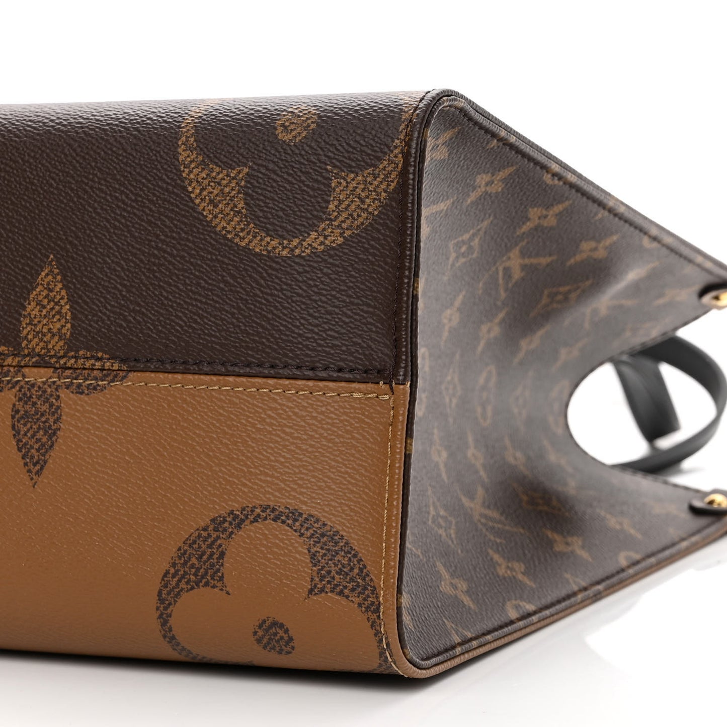 Reverse Monogram Giant Onthego MM