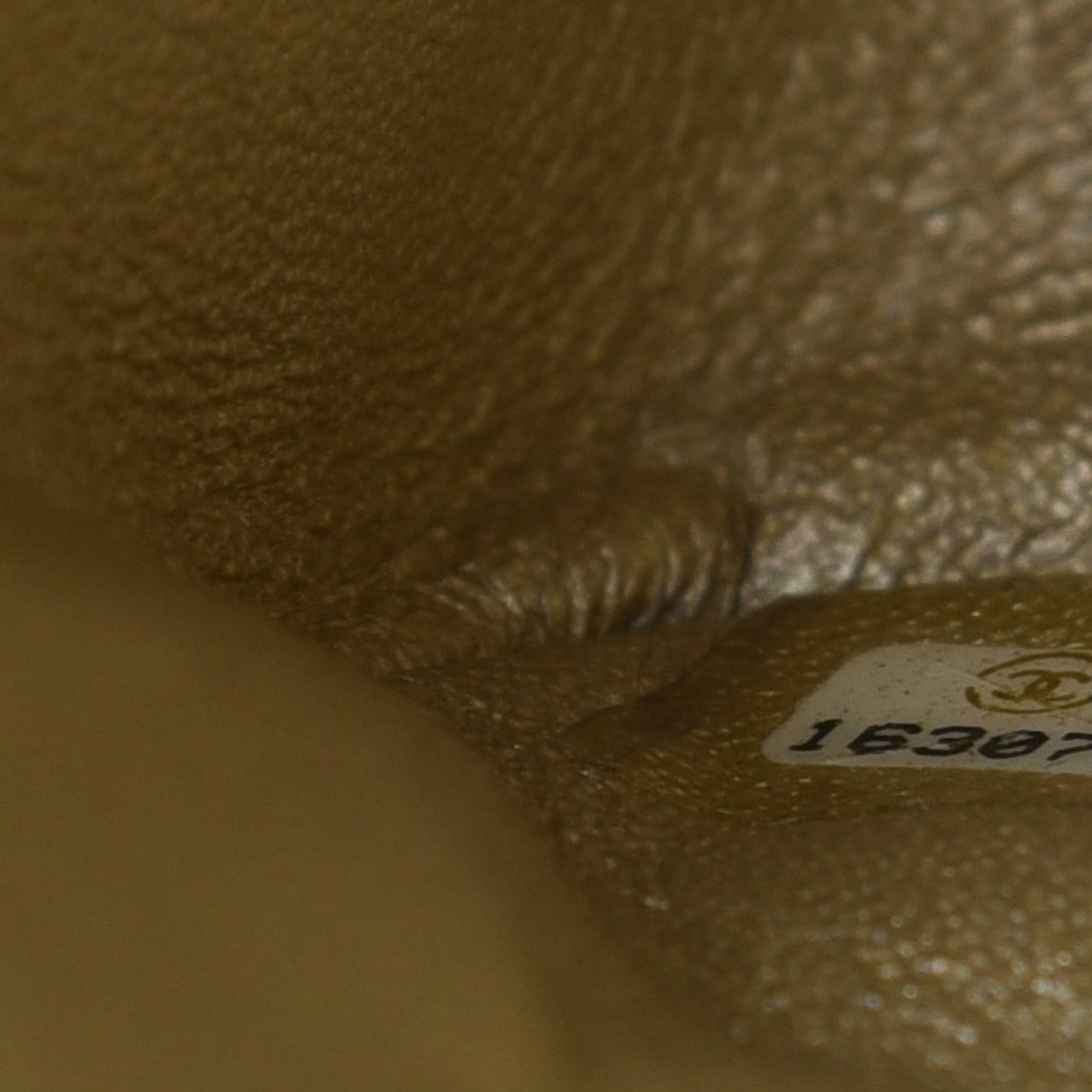 Metallic Aged Calfskin Quilted 2.55 Reissue 225 Flap Gold