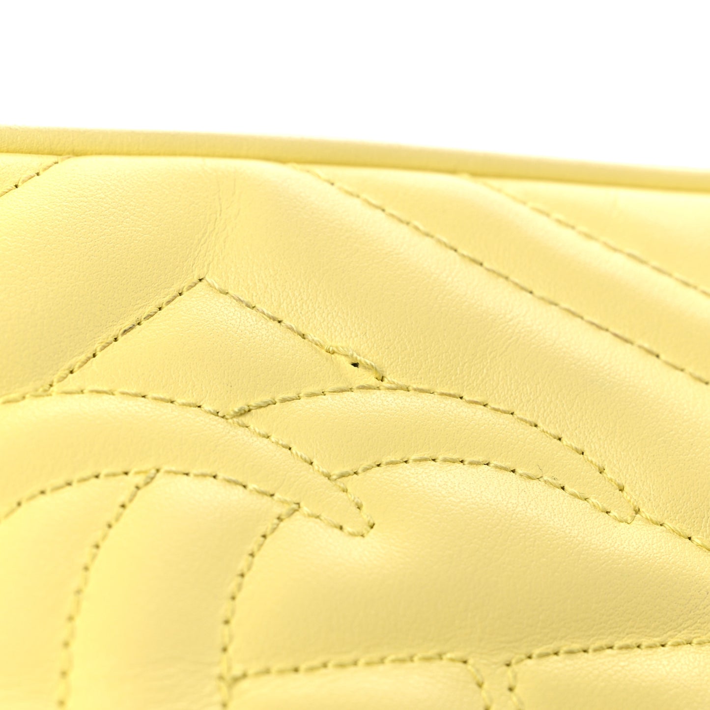 Calfskin Matelasse Small GG Marmont Chain Shoulder Bag Banana