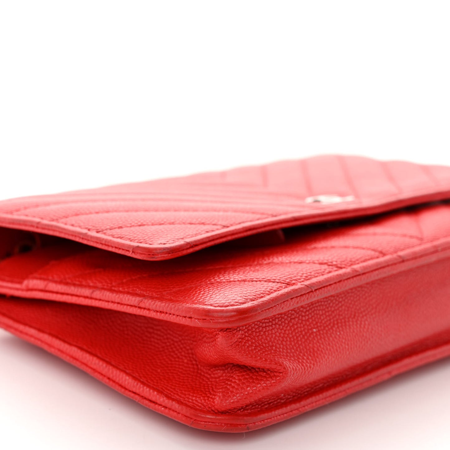 Caviar Chevron Quilted Wallet On Chain WOC Red
