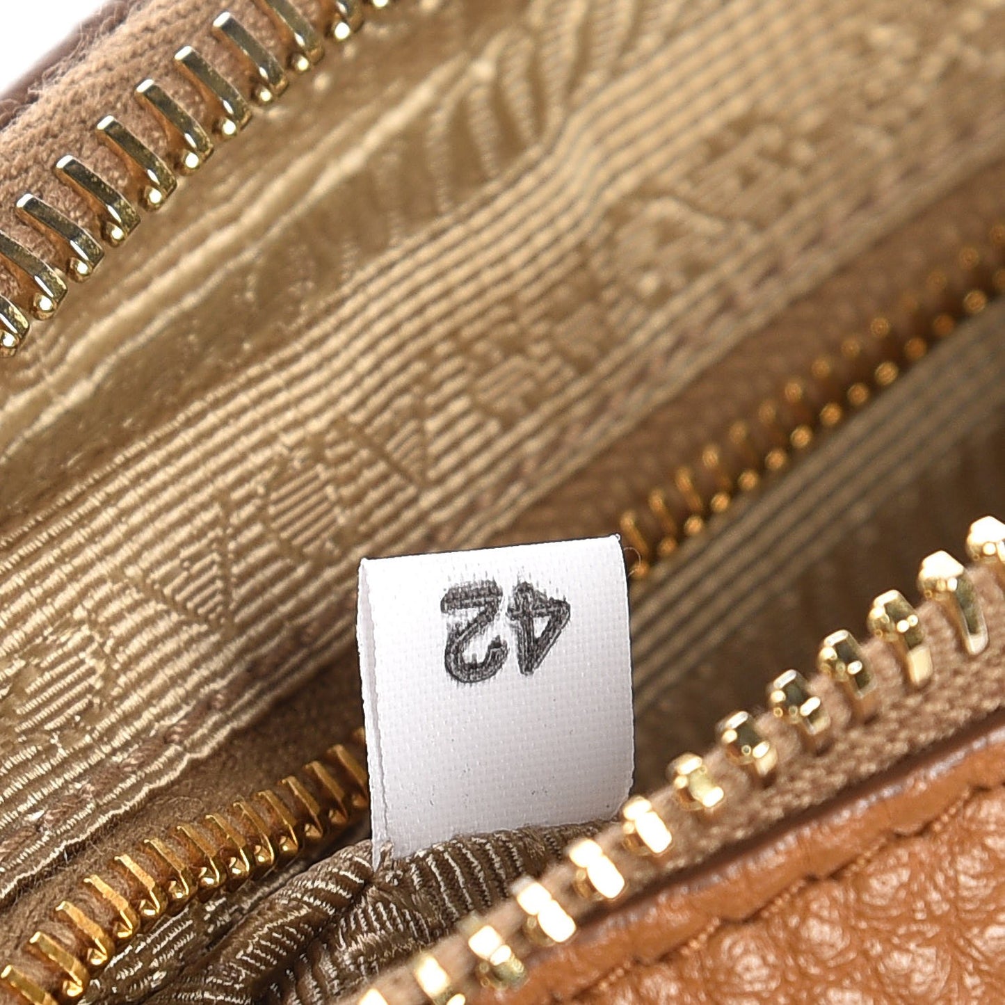 Vitello Daino Pochette Bag Caramel