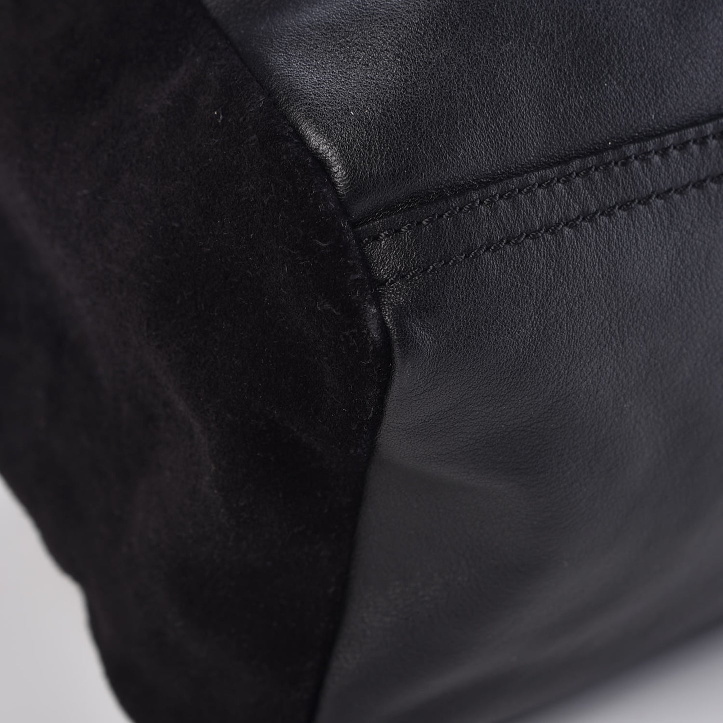 Calfskin Crocodile Embossed Medium Pandora Black
