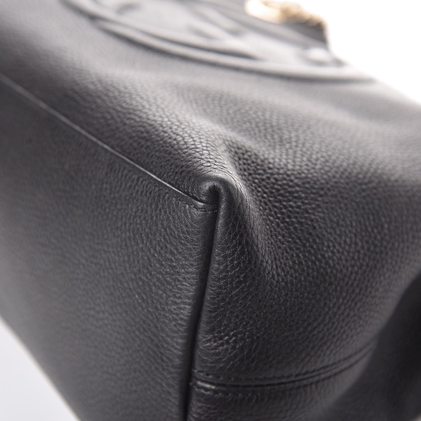 Pebbled Calfskin Medium Soho Chain Shoulder Bag Black