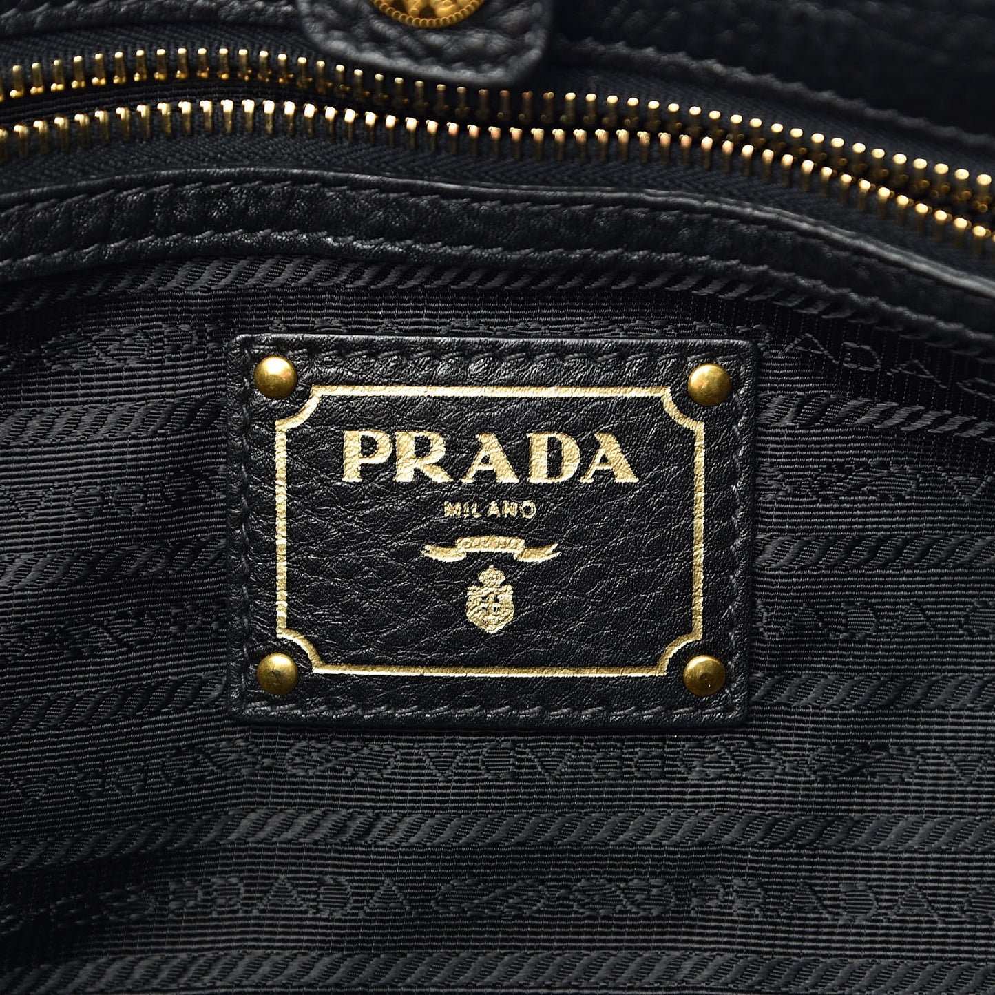 Vitello Daino Tote Black