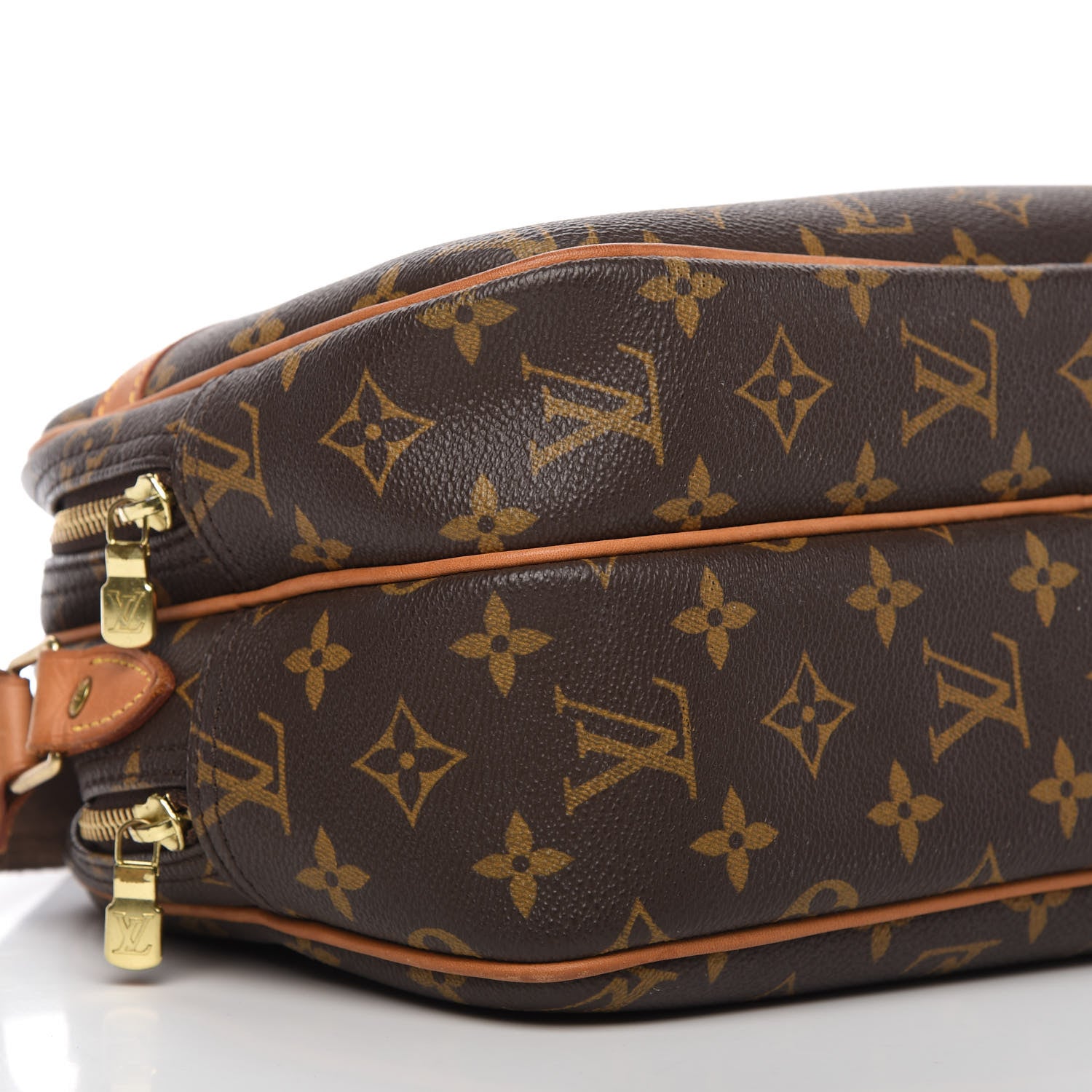 Louis Vuitton Monogram Reporter PM 6 of 9