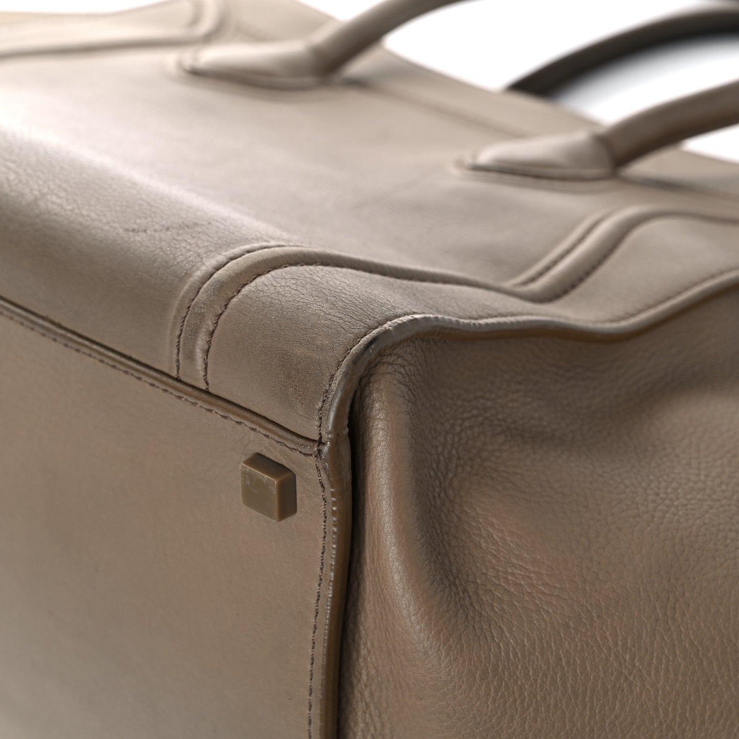 Grained Calfskin Medium Phantom Luggage Taupe