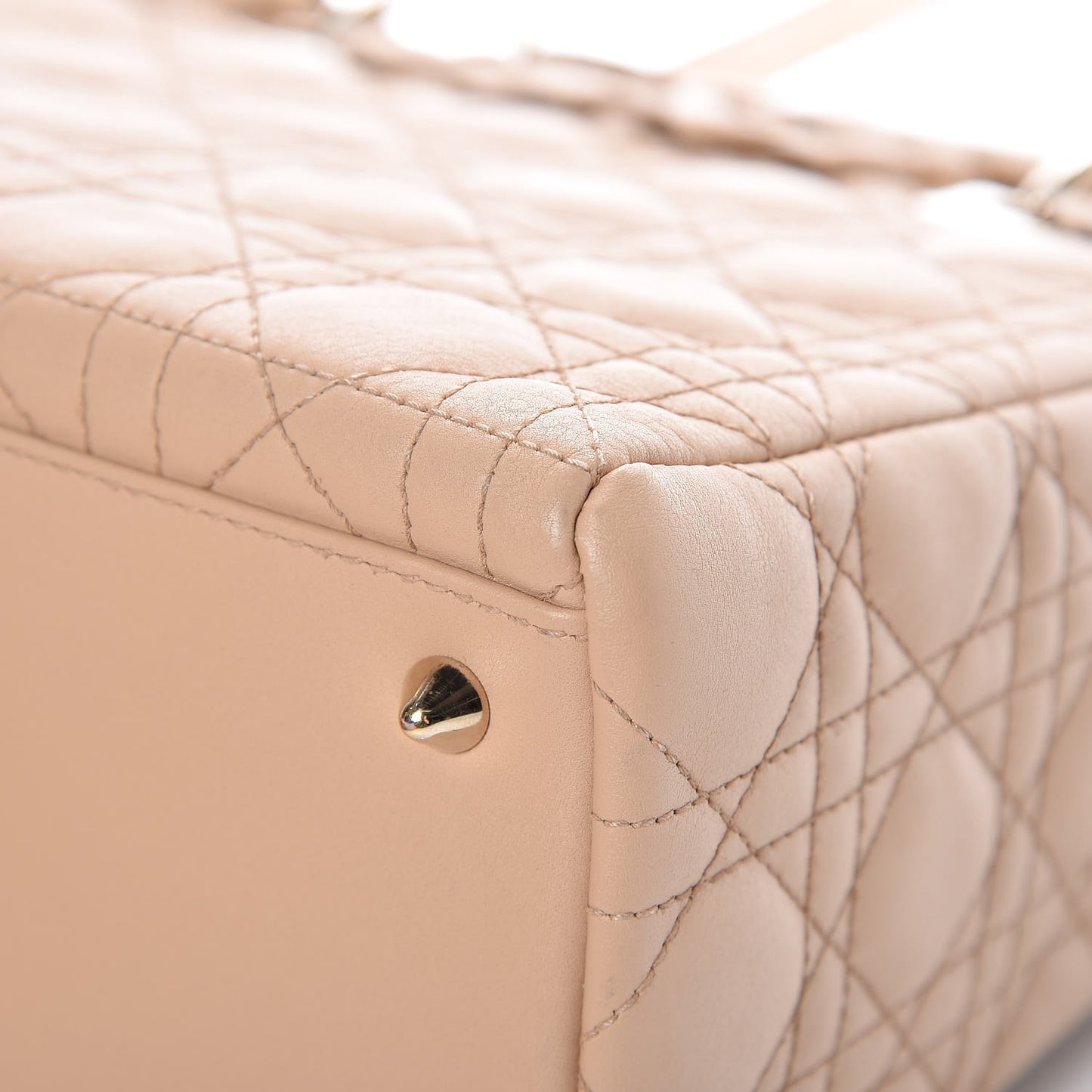 Lambskin Cannage Medium Lady Dior Beige