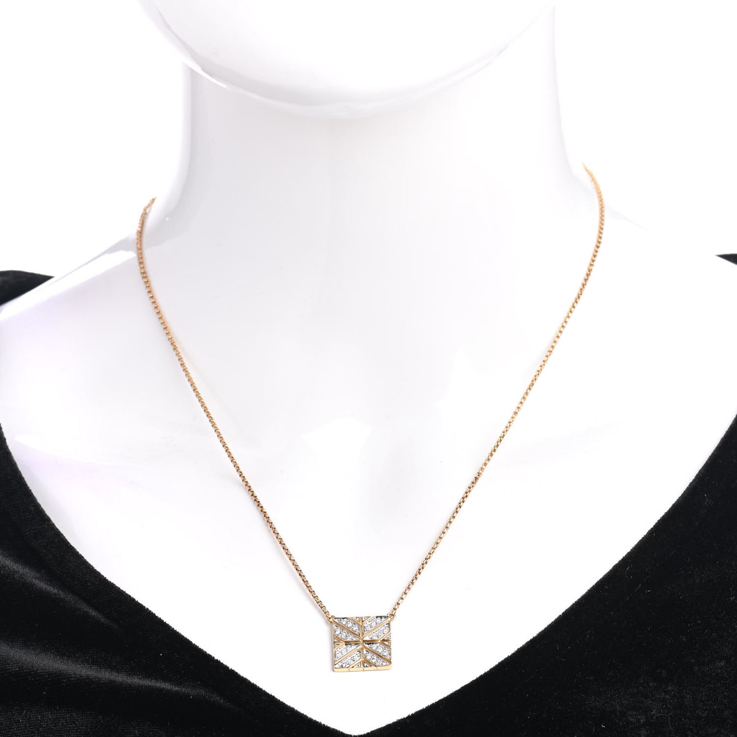 18K Yellow Gold Diamond Modern Chain Square Pendant Necklace