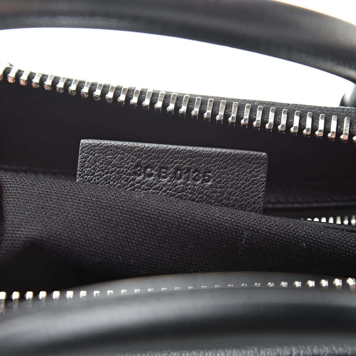 Sugar Goatskin Medium Antigona Black