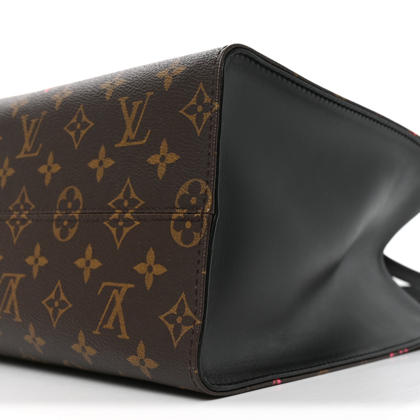 Monogram Fall In Love Onthego MM
