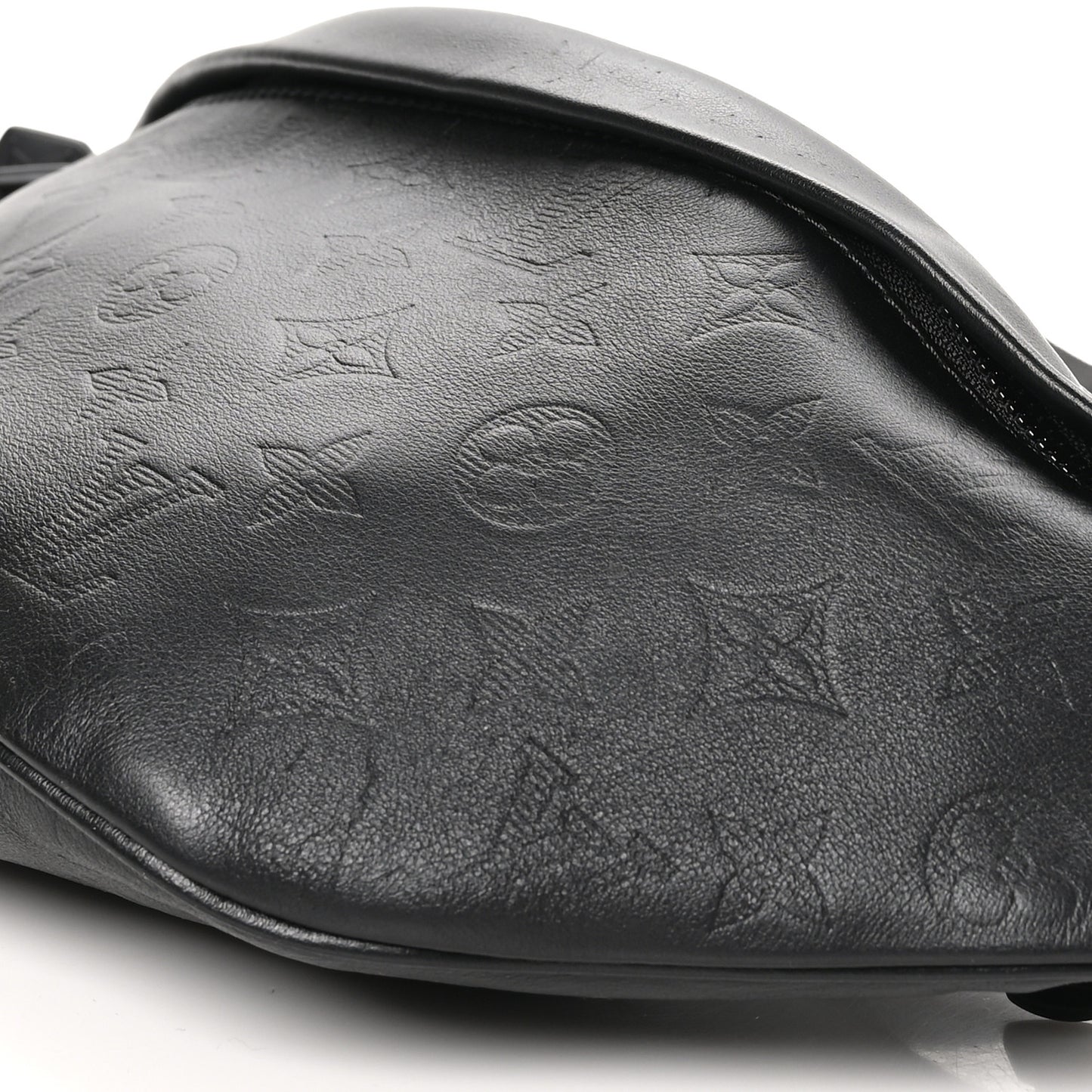 Calfskin Monogram Shadow Discovery Bumbag Black
