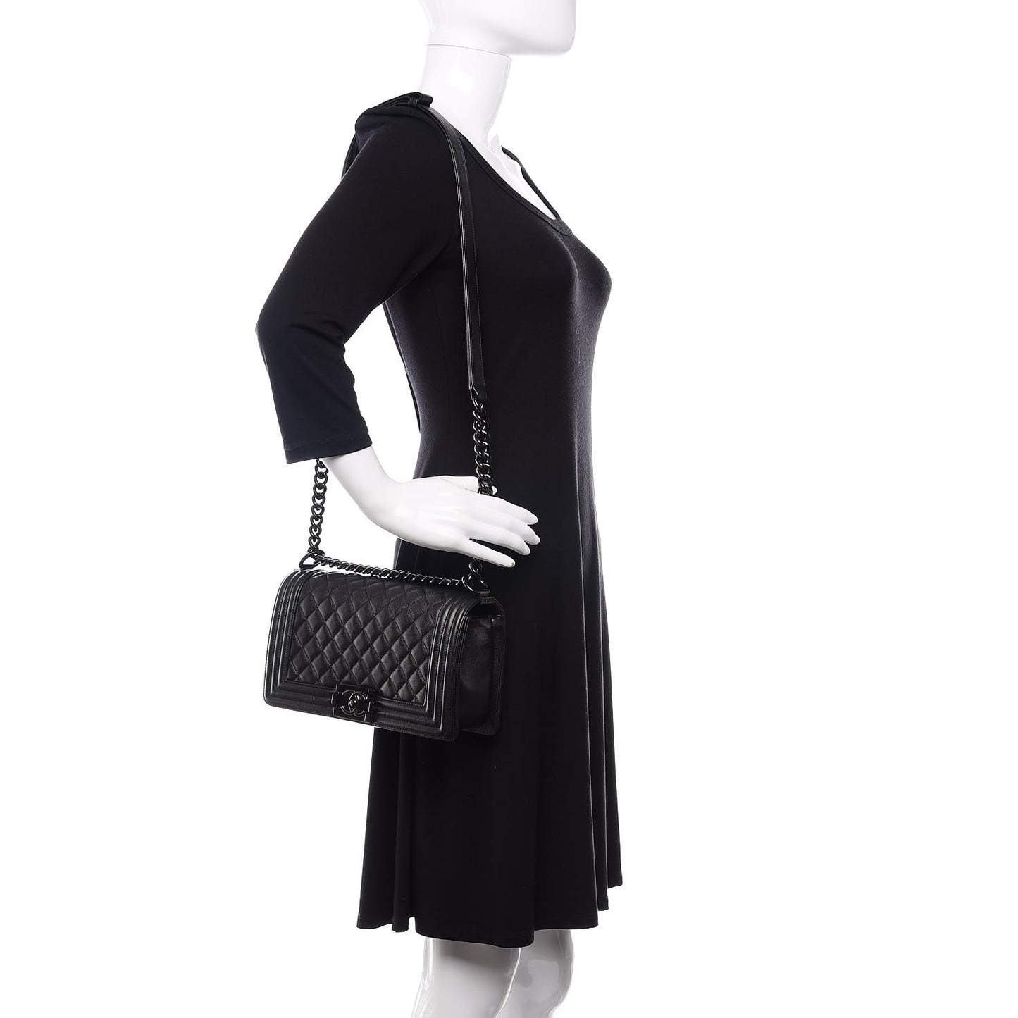 Caviar Quilted Medium Boy Flap So Black