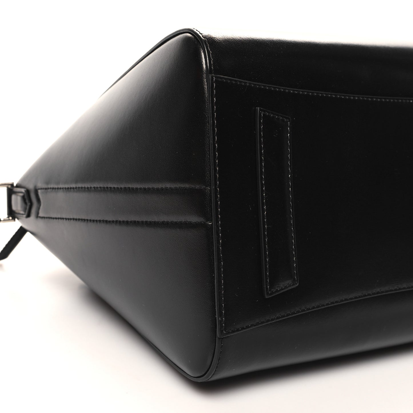 Shiny Lord Calfskin Medium Antigona Black