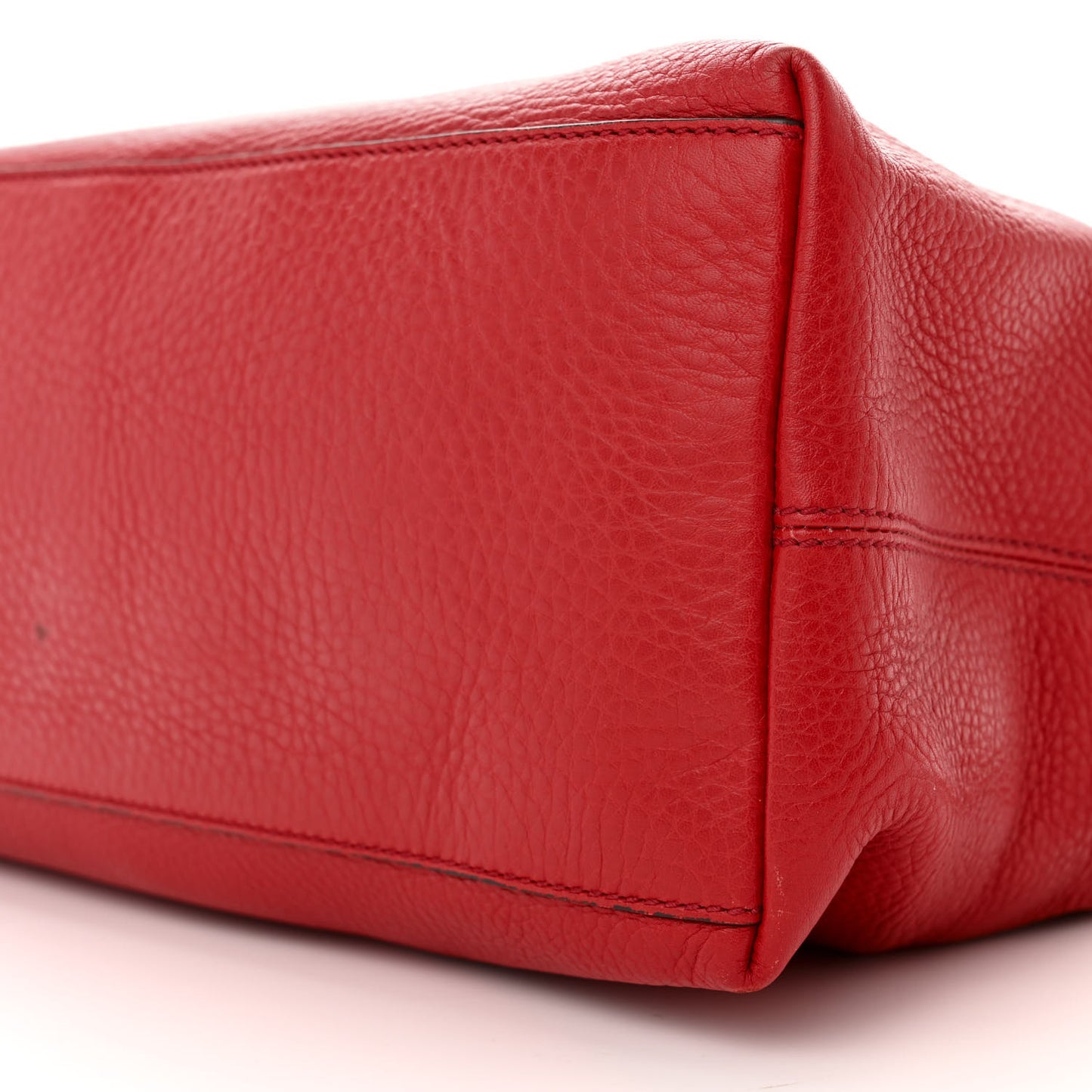 Pebbled Calfskin Medium Soho Chain Shoulder Bag Tabasco Red