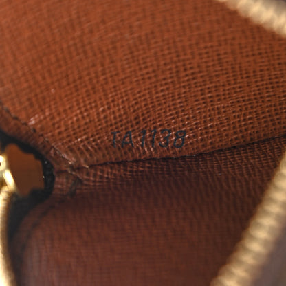 Louis Vuitton Monogram Round Coin Purse 7 of 7