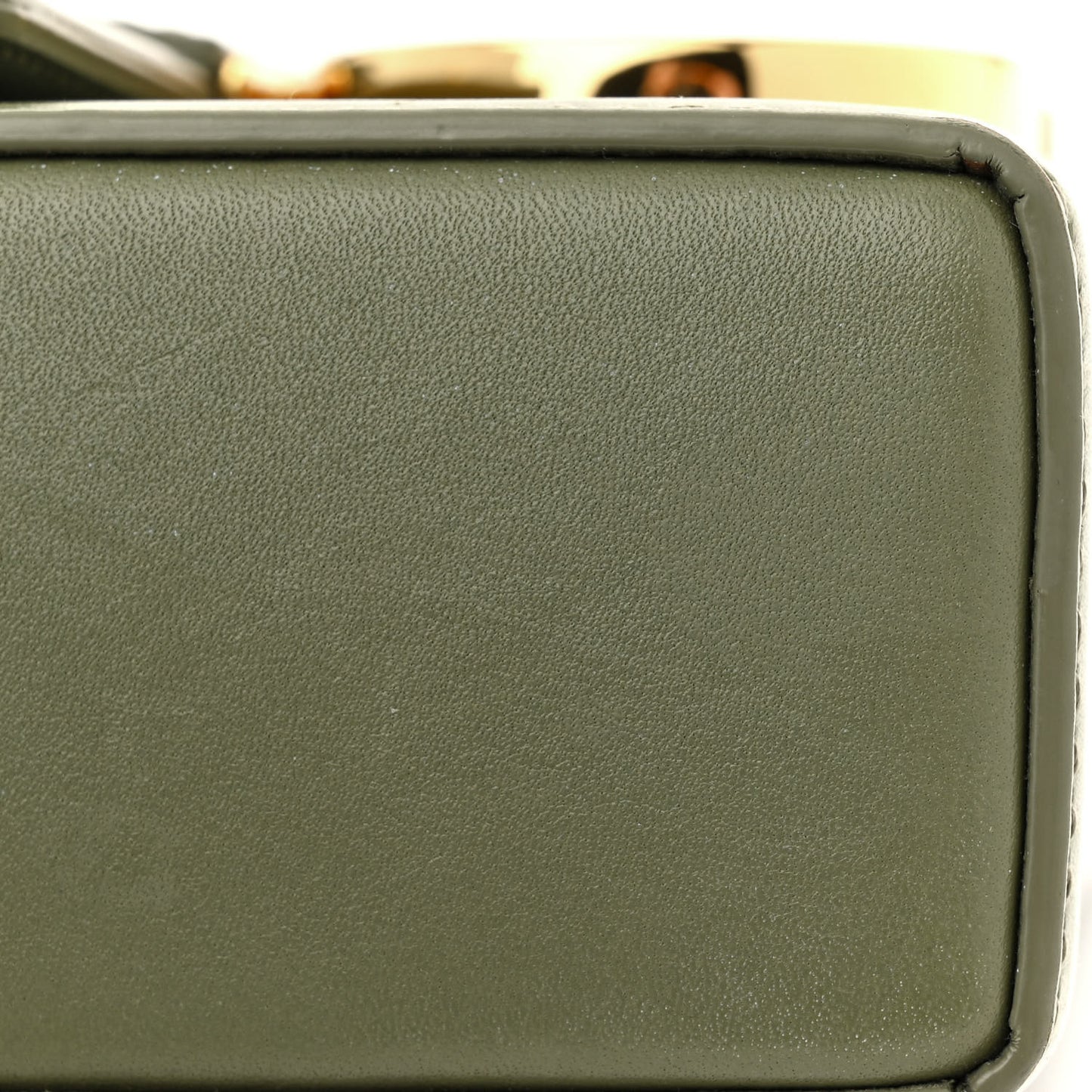 Box Calfskin 30 Montaigne Box Bag Mint Green