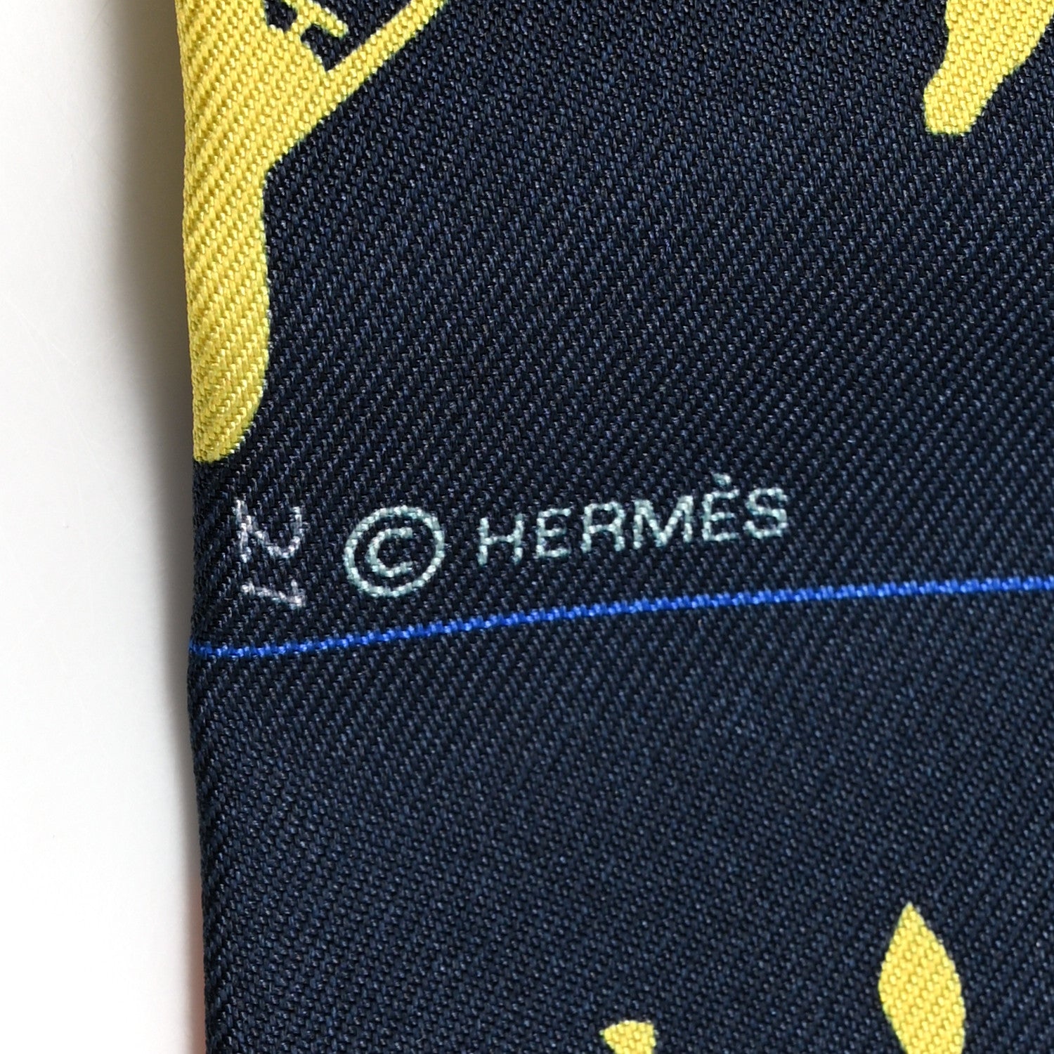 Hermes Silk Parade CG Twilly Caban Jaune Vif Rouge 4 of 4