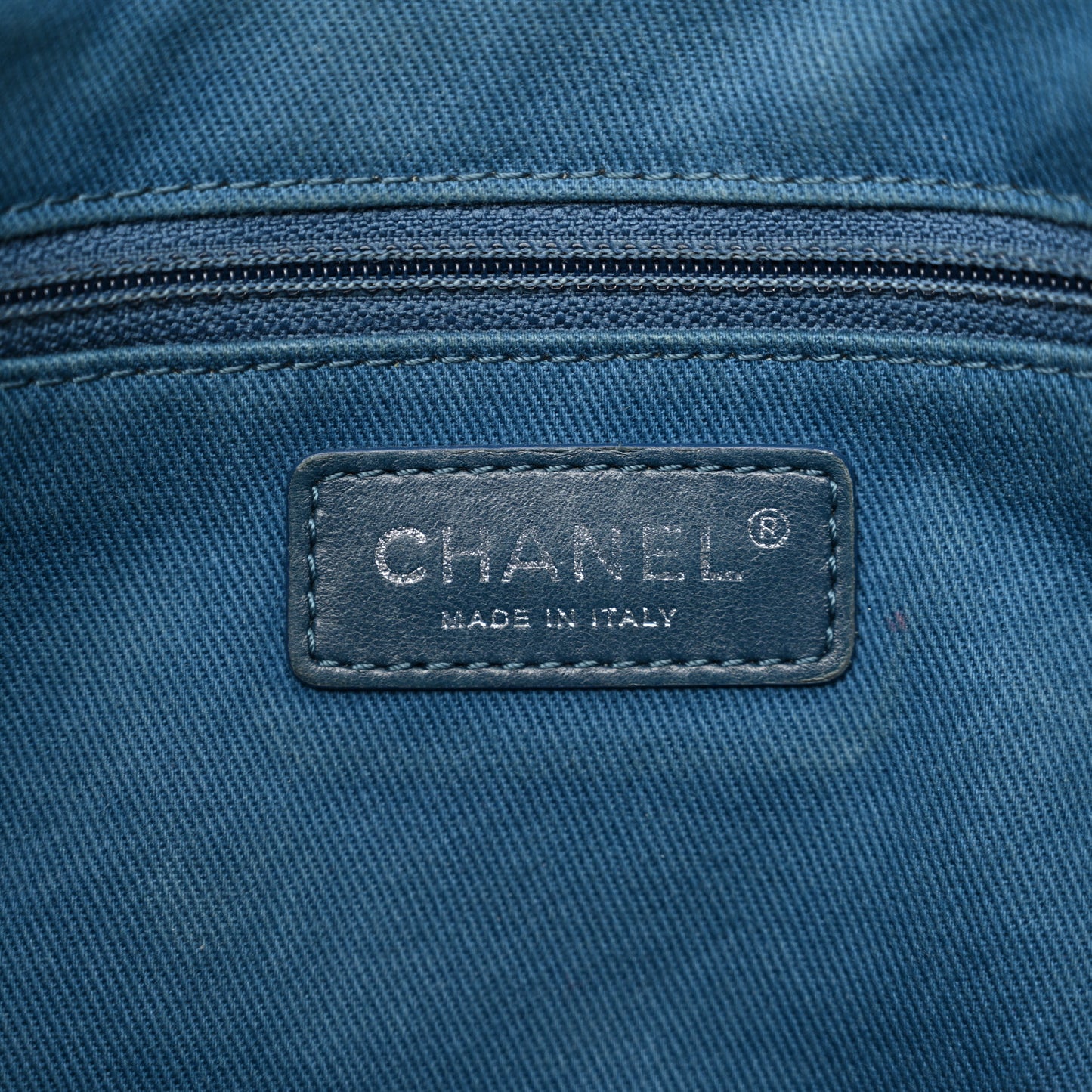 Caviar Quilted CC Timeless Soft Tote Blue
