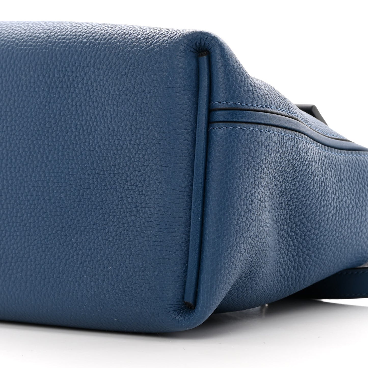Togo Swift 29 24/24 Deep Bleu Bleu De Prusse
