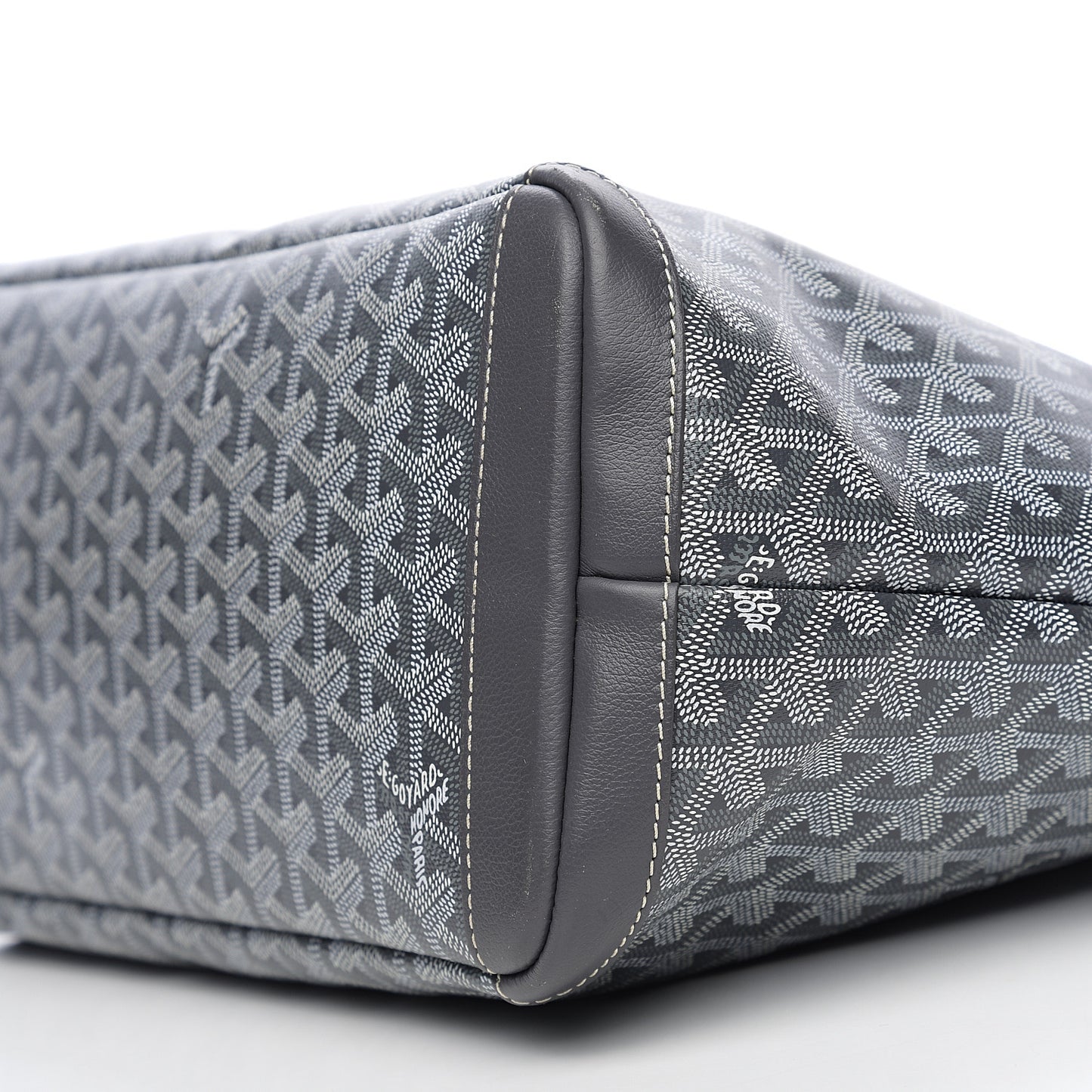 Goyardine Artois MM Grey