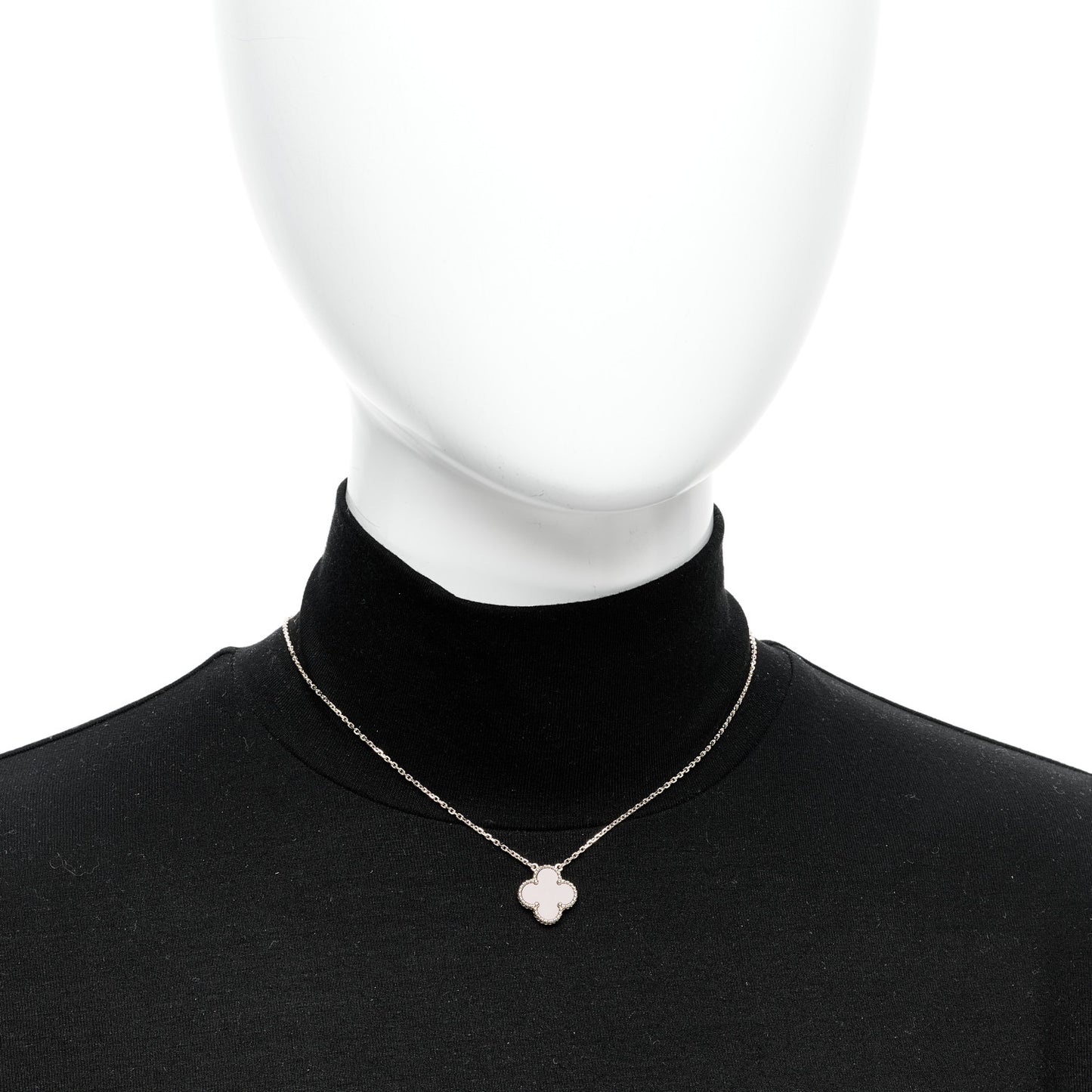 18K Yellow Gold Carnelian Vintage Alhambra Pendant Necklace