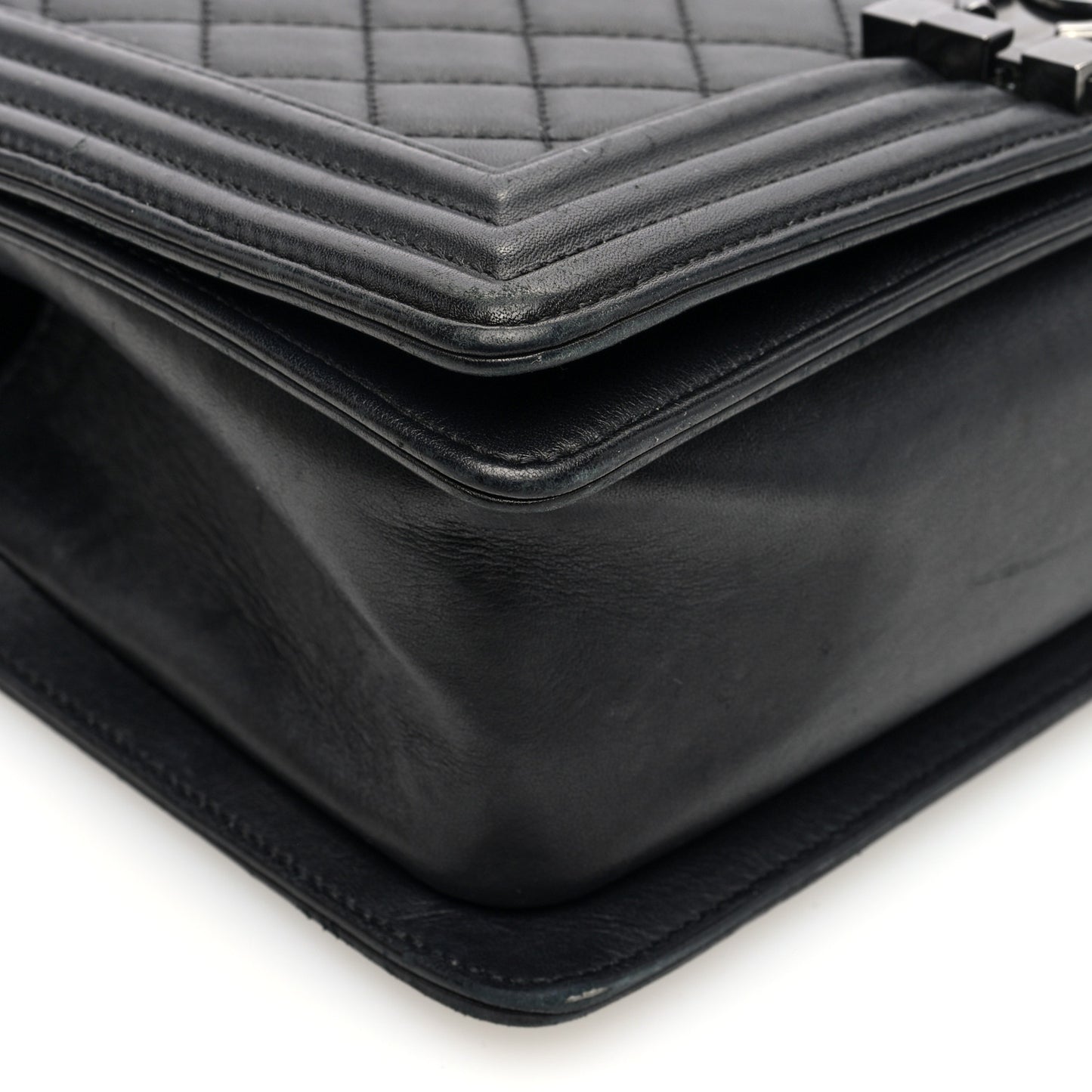 Calfskin Quilted Medium Boy Flap So Black