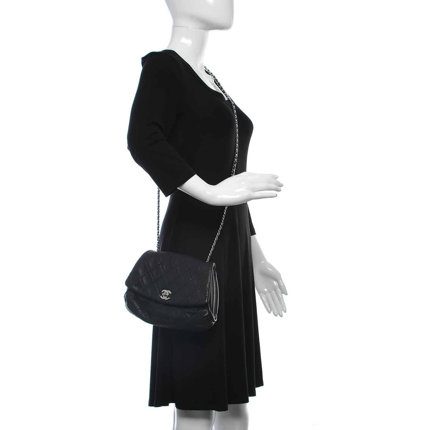 Grained Calfskin Single Flap Black