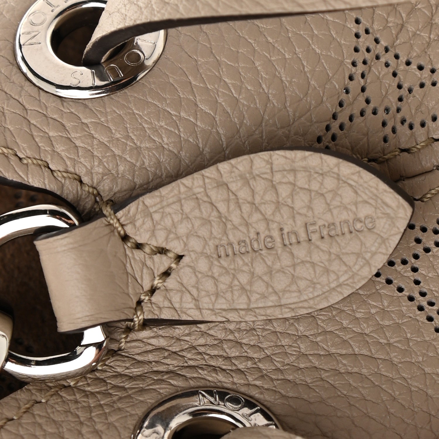 Louis Vuitton Mahina Bella Galet 6 of 9