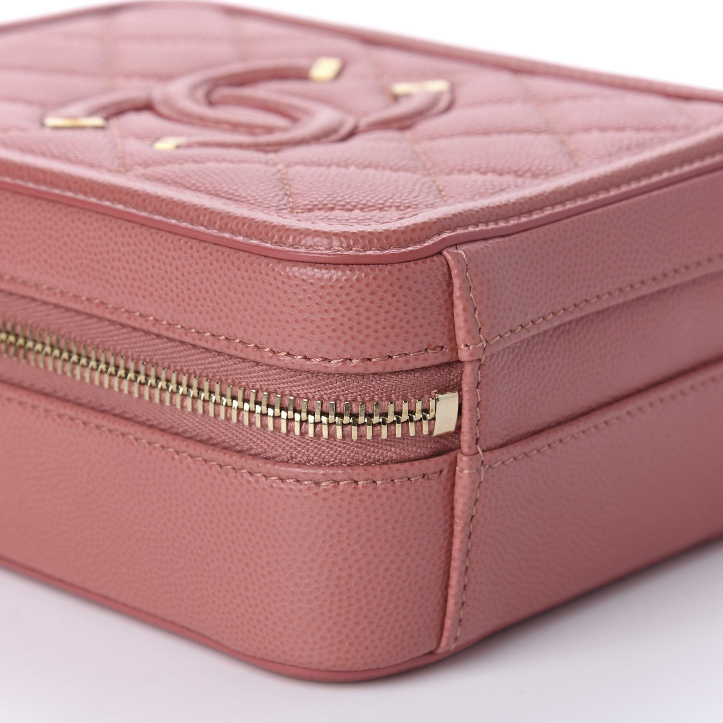 Caviar Quilted CC North South Filigree Vanity Case Pink