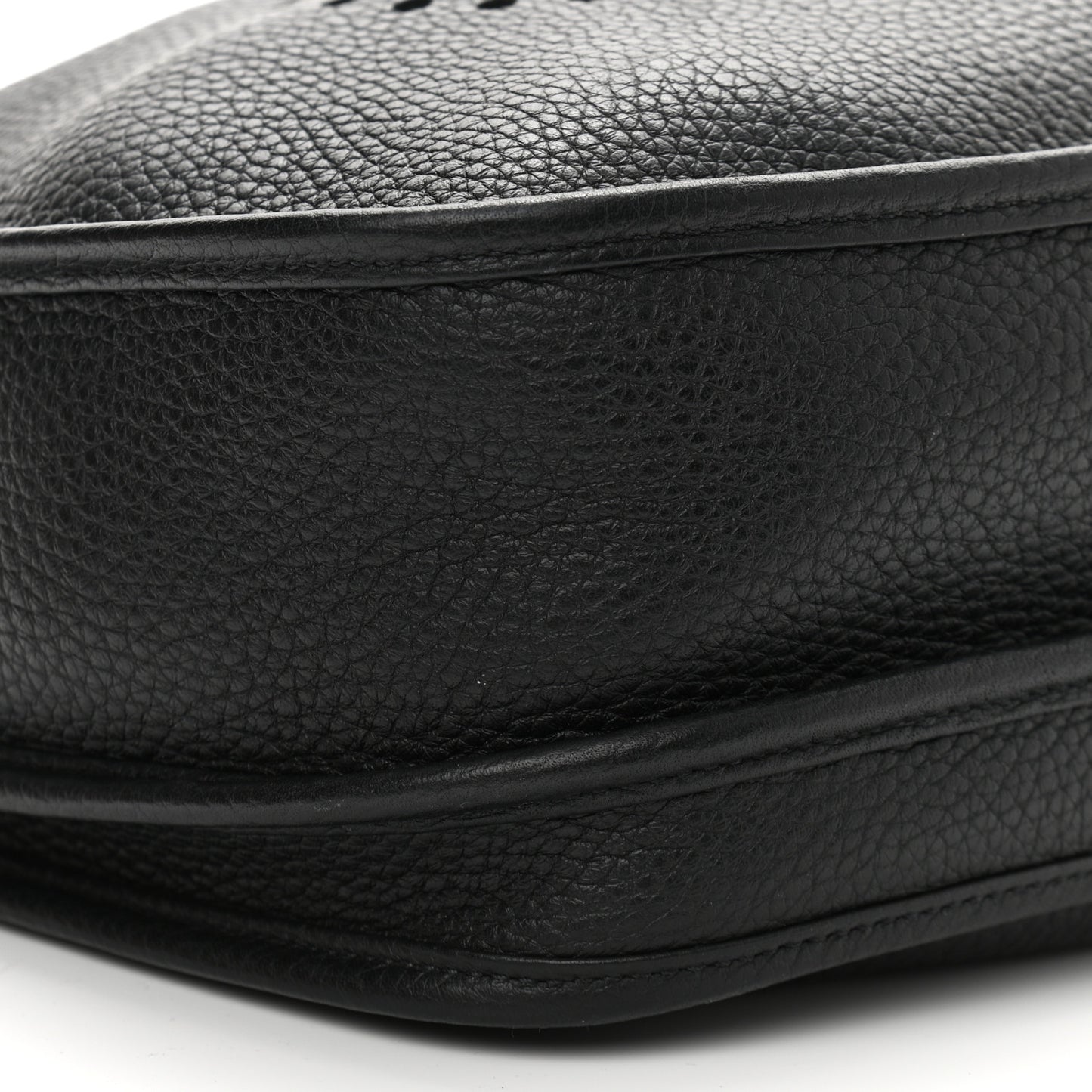 Taurillon Clemence Evelyne III PM Black