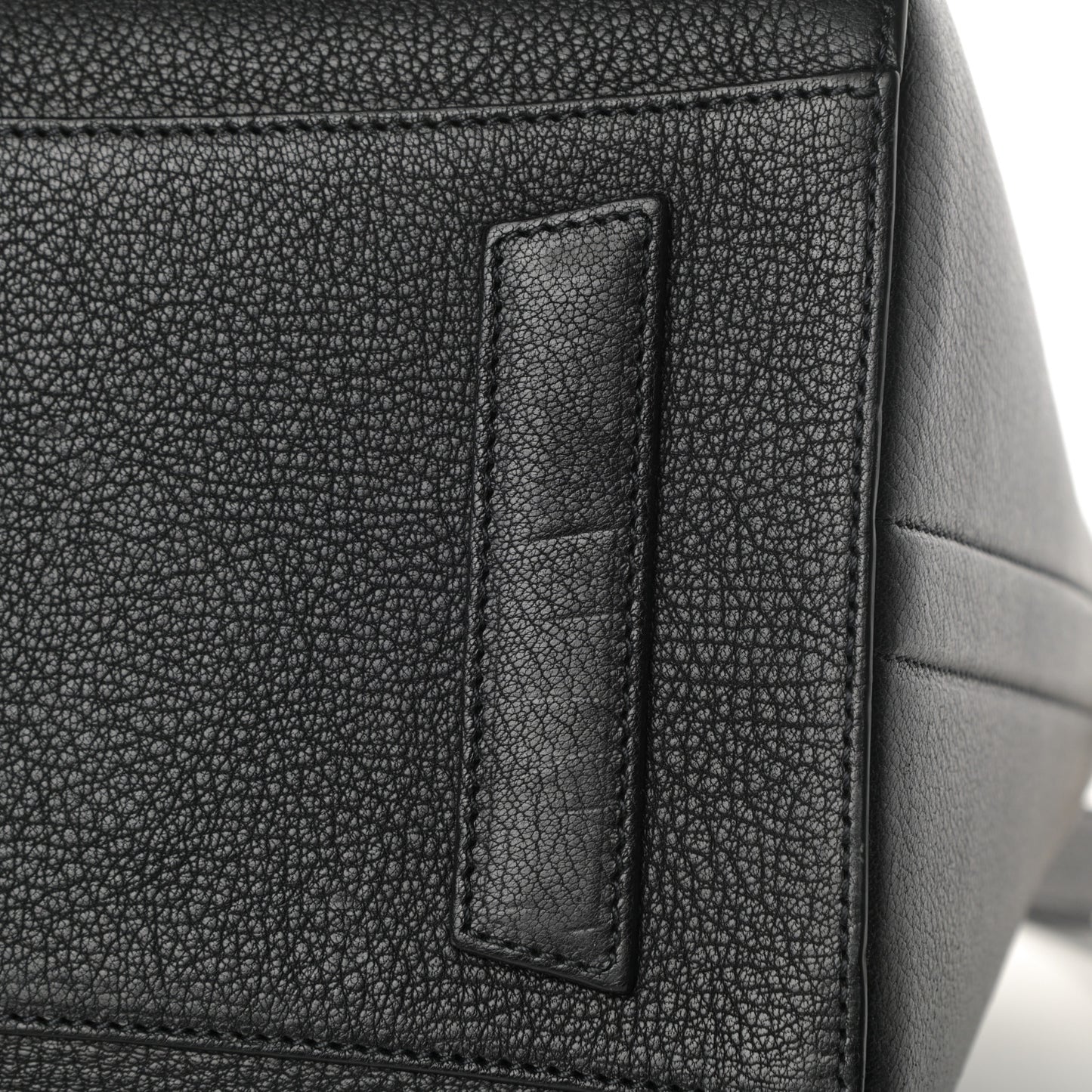 Sugar Goatskin Medium Antigona Black