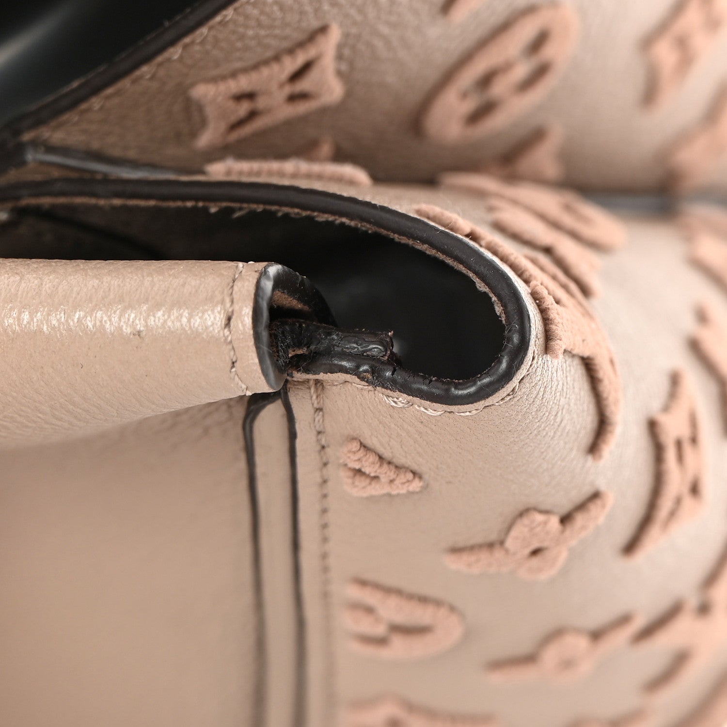 Louis Vuitton Veau Cachemire Tote W PM Galet 13 of 15