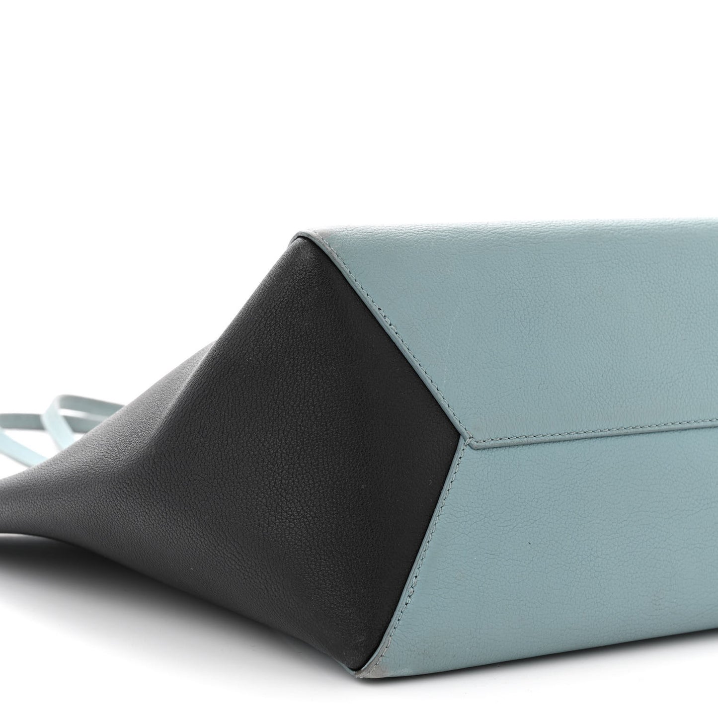 Calfskin Lockme Cabas Sky Black