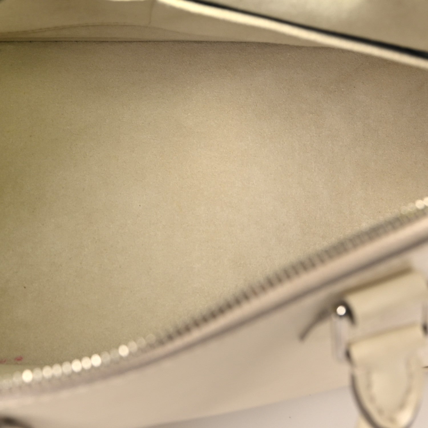 Louis Vuitton Epi Alma PM Ivory 5 of 9