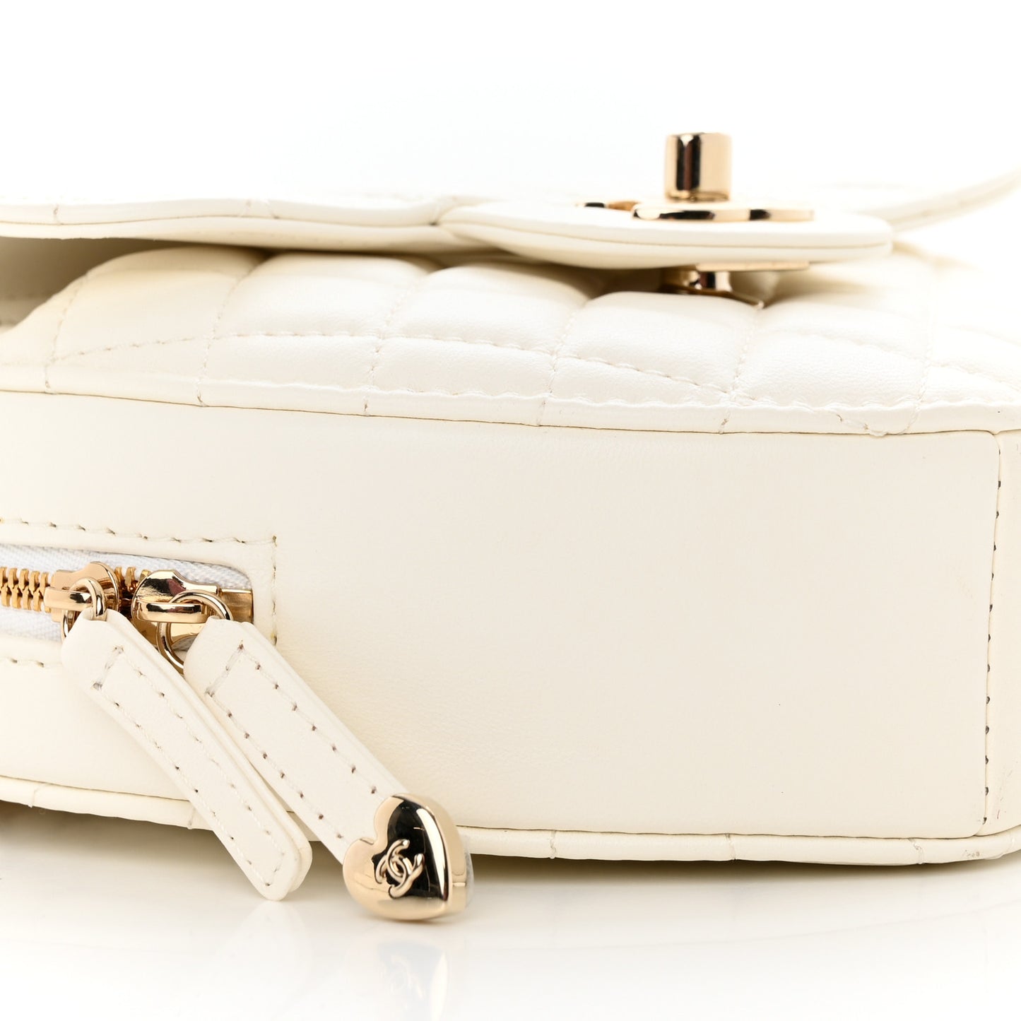 Lambskin Quilted CC In Love Heart Bag White