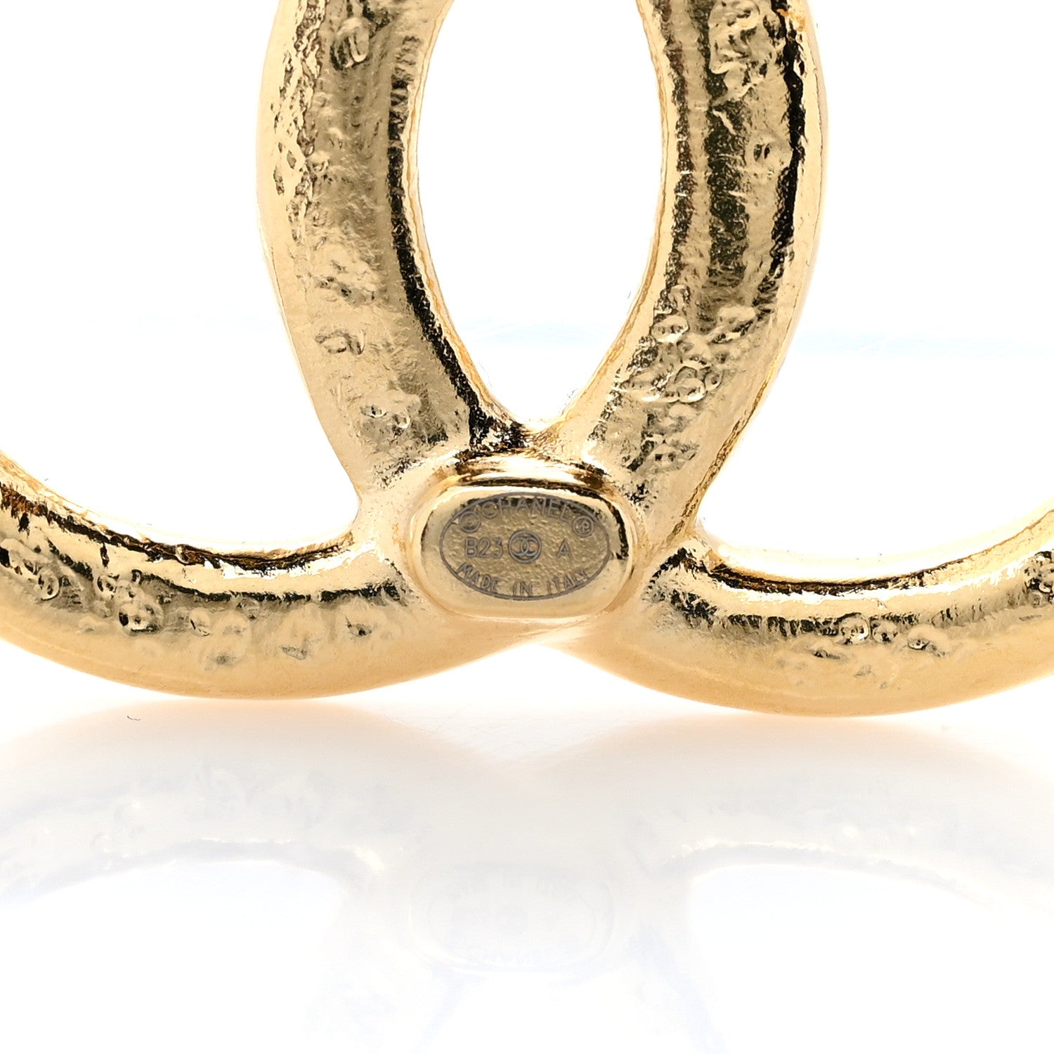 Chanel Metal Tweed Effect CC Brooch Gold 3 of 5