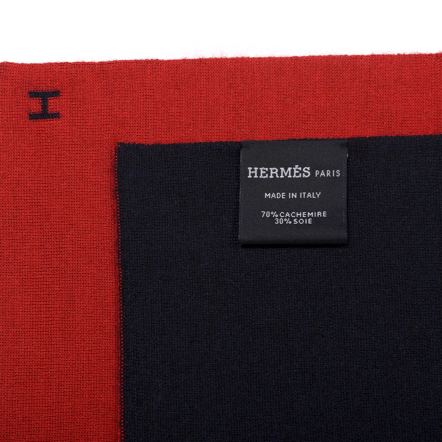 Cashmere Silk Aller-Retour Maillons Perfores Muffler Rouge Marine