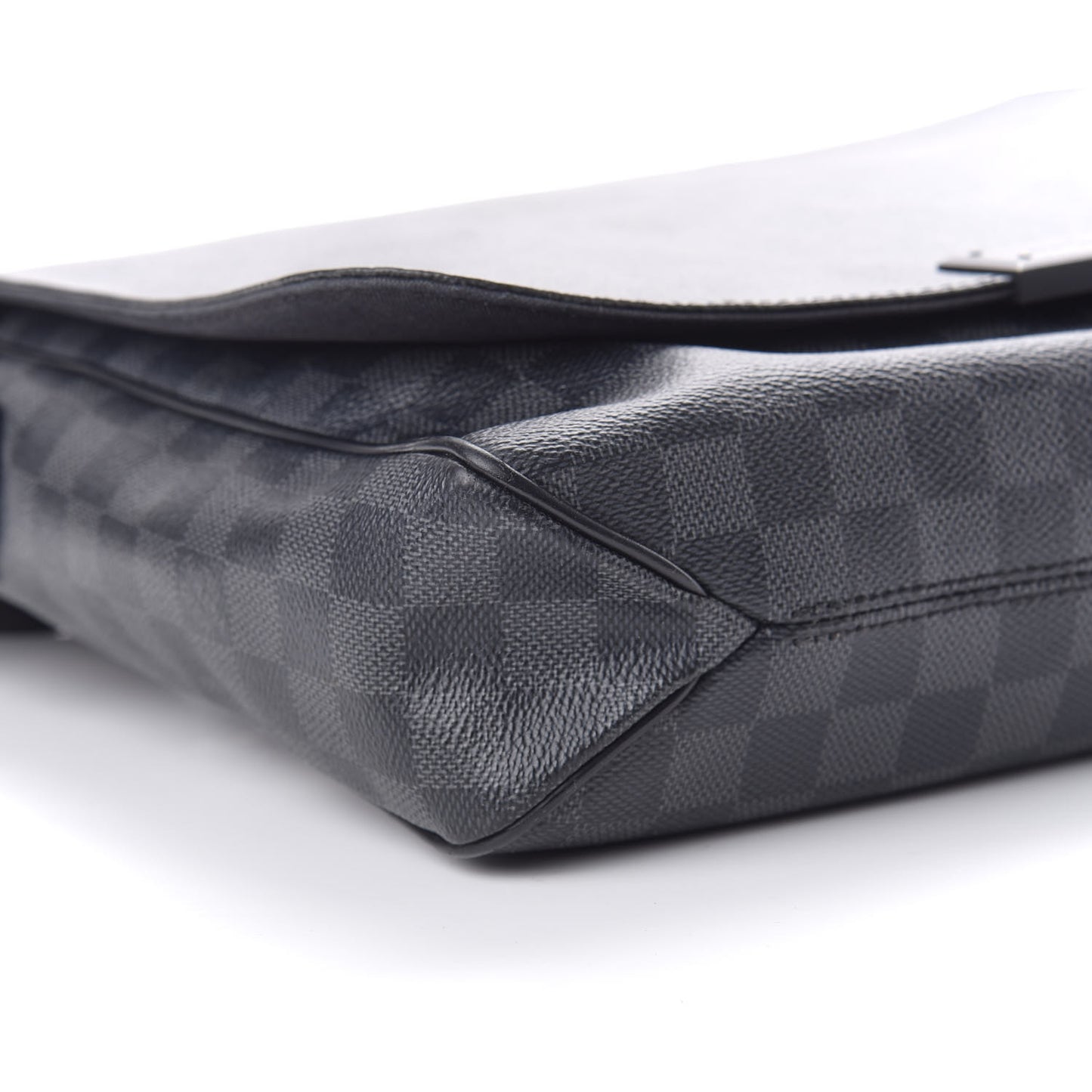 Damier Graphite District MM