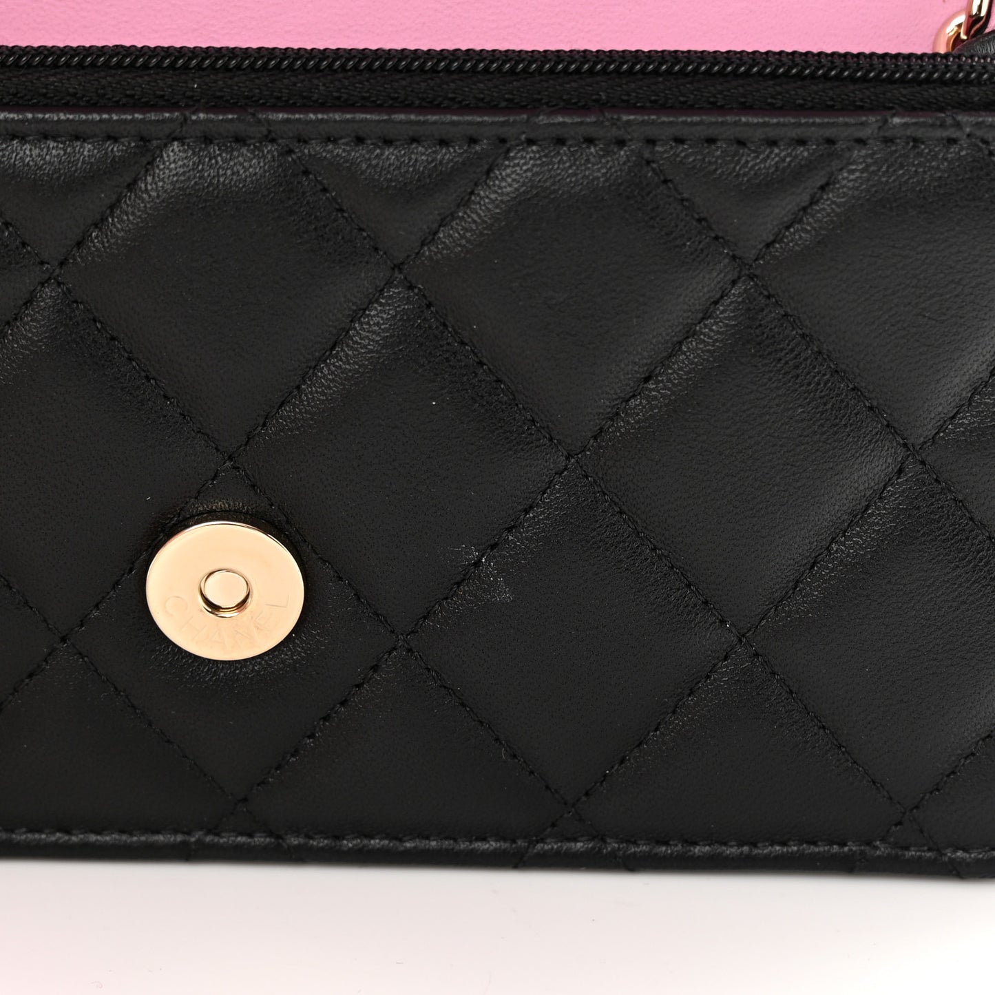 Lambskin Quilted Flap Phone Holder With Chain Black Lilac