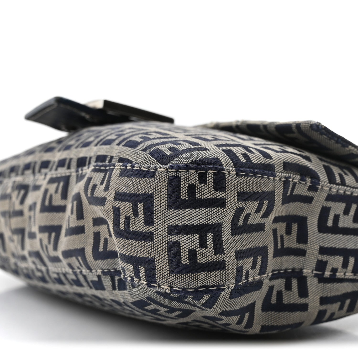 Fendi Zucchino Baguette Navy 1758072 – FASHIONPHILE