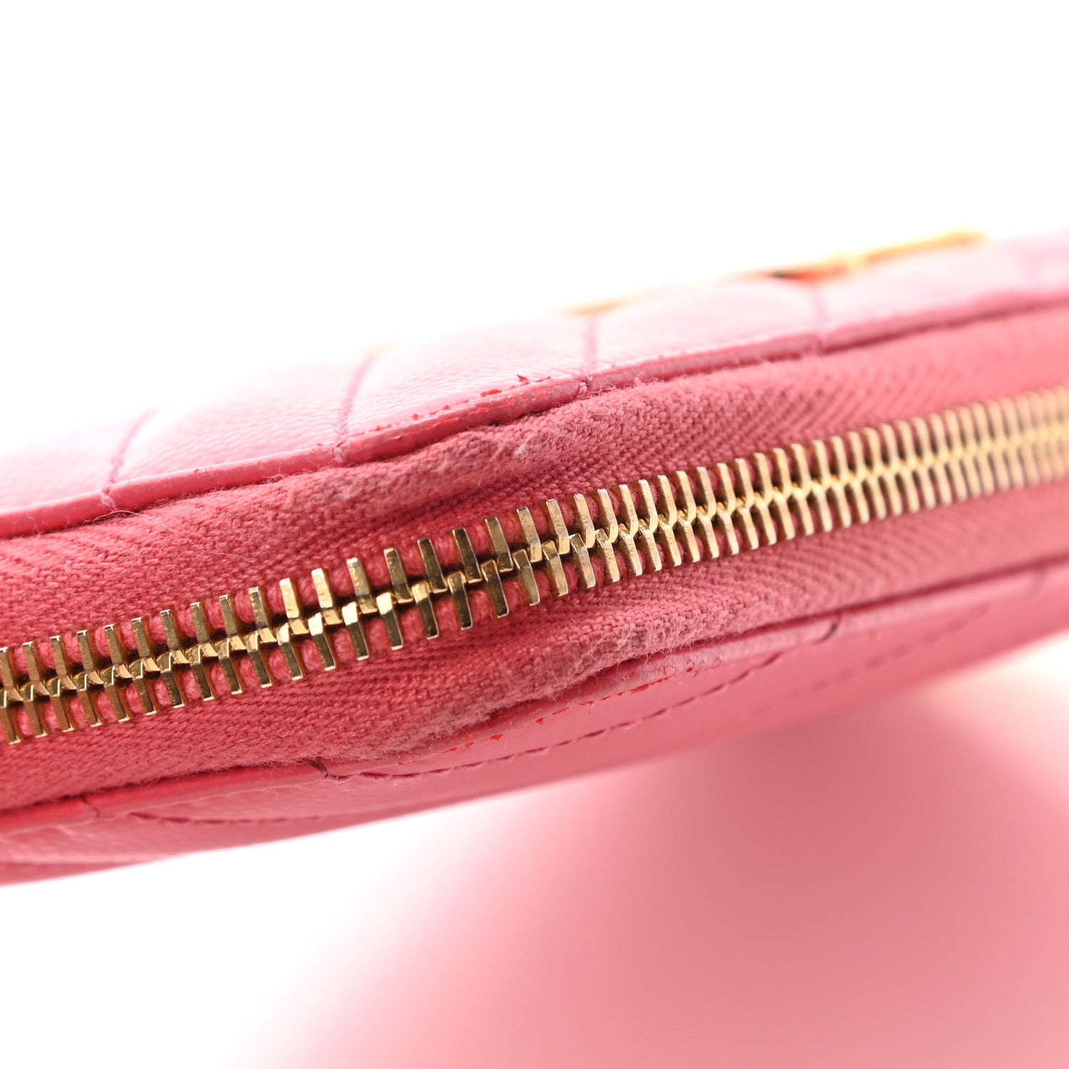 Saint Laurent Grain De Poudre Matelasse Chevron Monogram Zip Around Wallet Rose Clair 13 of 16