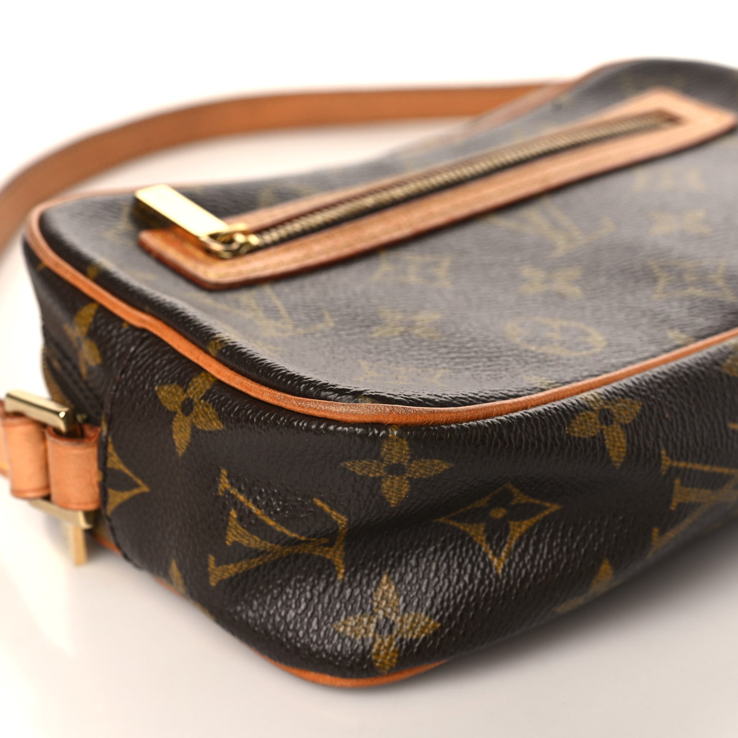 Louis Vuitton Monogram Pochette Cite 7 of 10