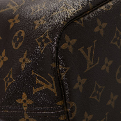 Louis Vuitton Monogram Neverfull MM 9 of 17