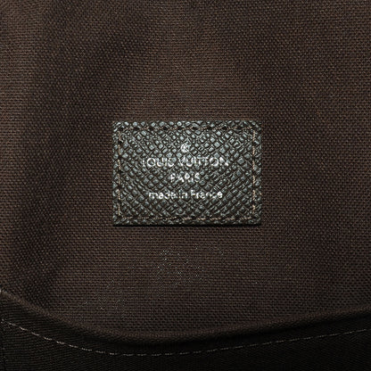 Louis Vuitton Taiga Andrei Messenger Grizzli 7 of 8