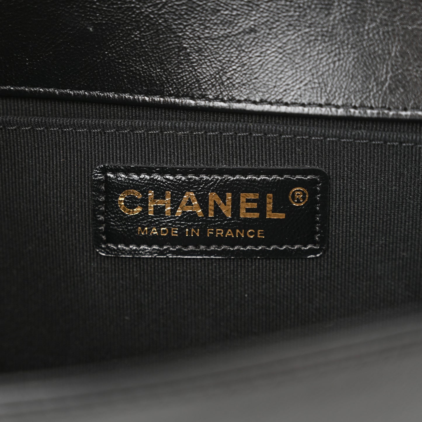 Metallic Glazed Calfskin Medium Boy Flap Black Gold