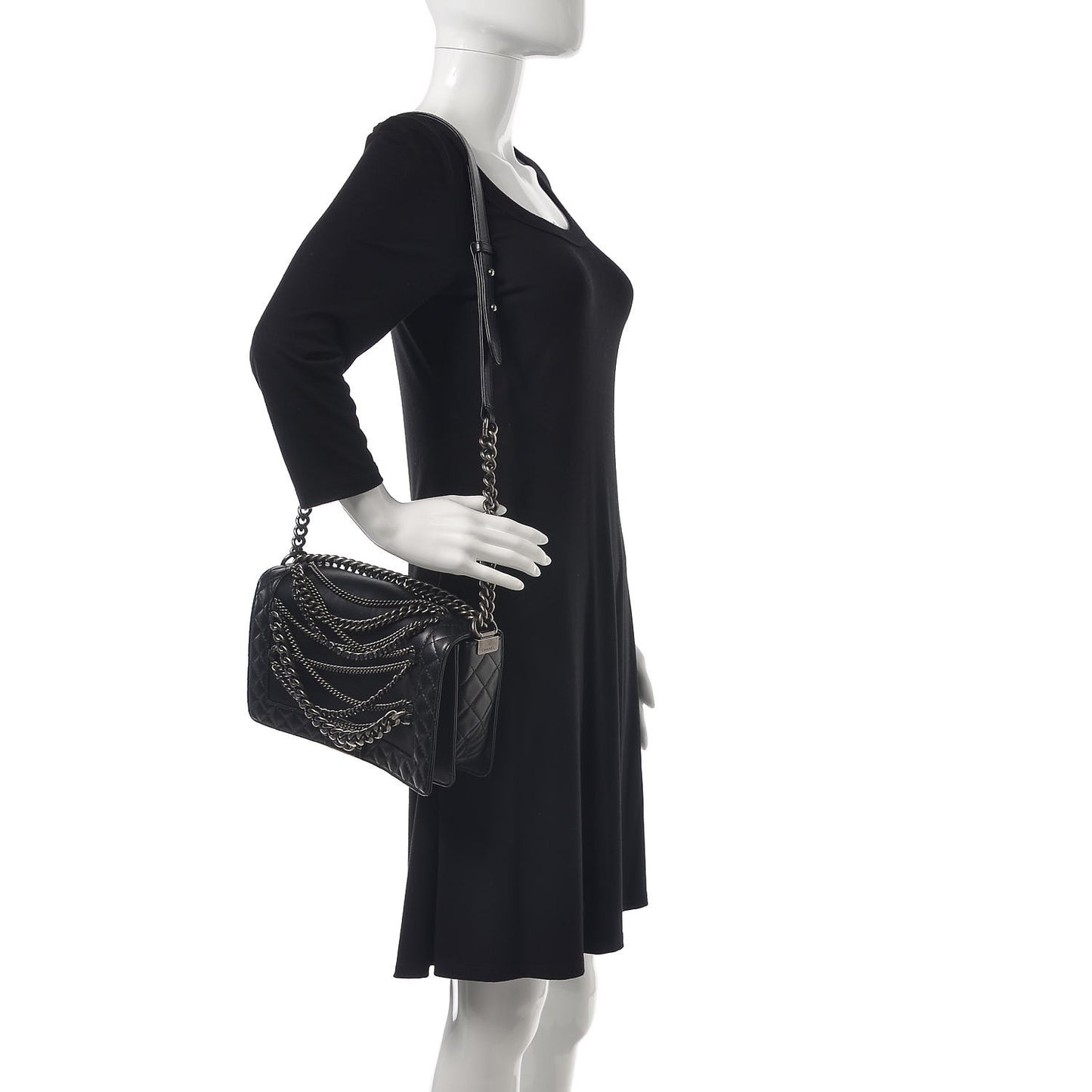 Calfskin Enchained Medium Boy Flap Black