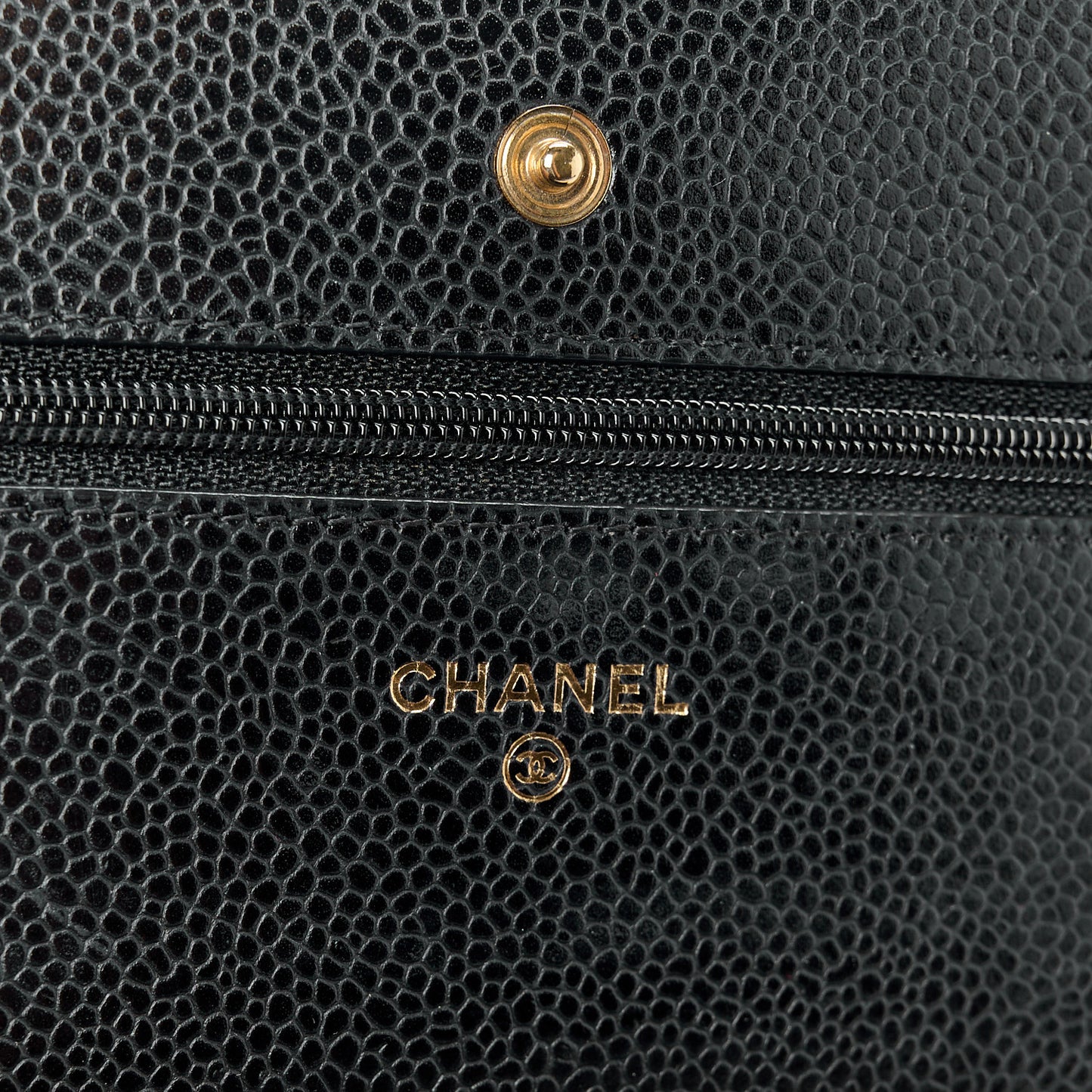 Caviar Quilted Wallet on Chain WOC Black