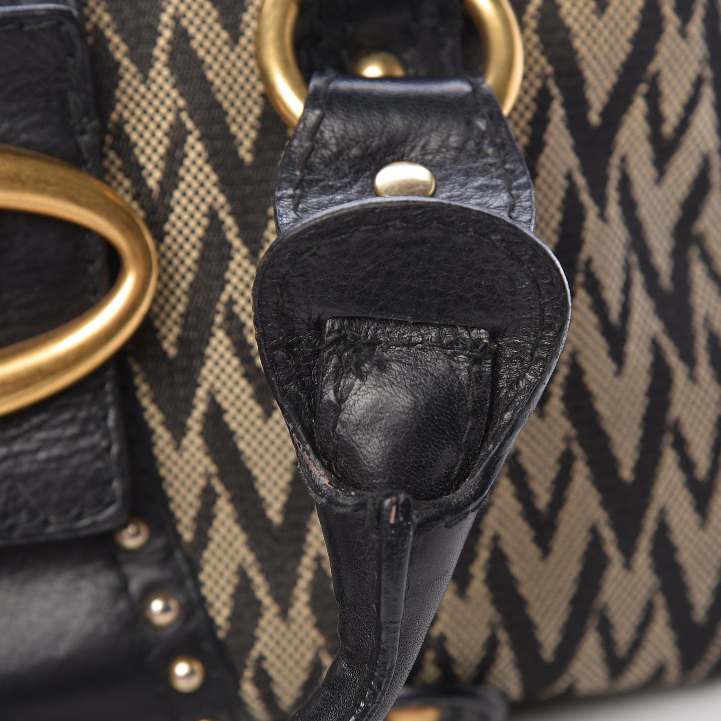 Jacquard Print V logo Shoulder Bag Black