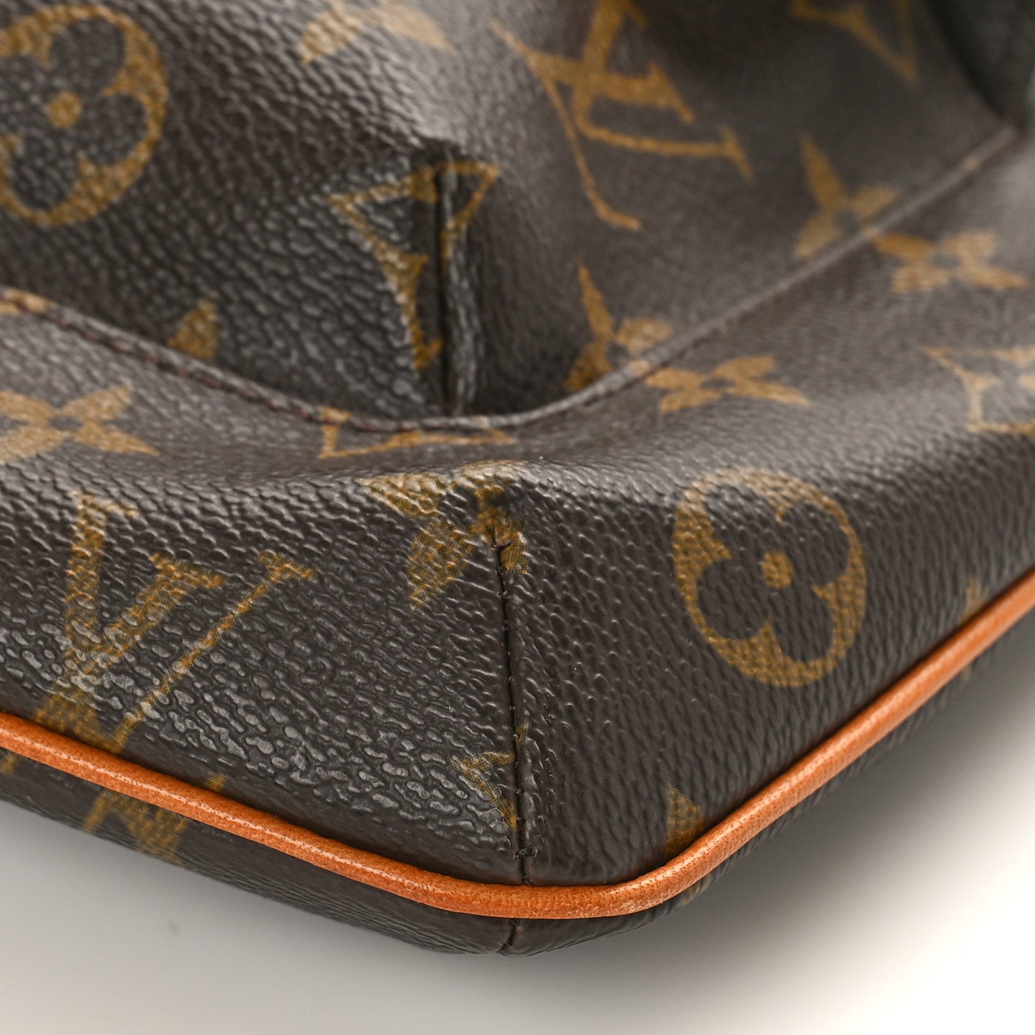 Louis Vuitton Monogram Partition Wristlet 8 of 8